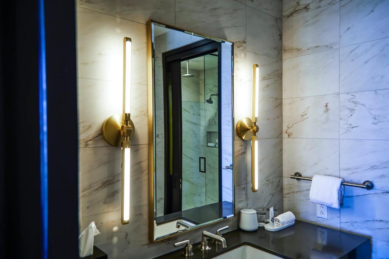 Designer Suite 1 King River View
