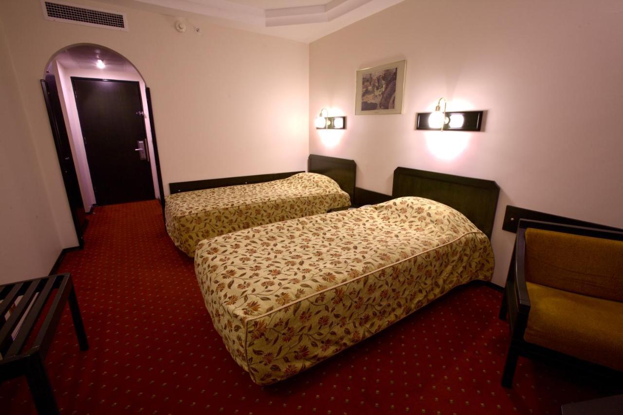 Deluxe Triple Room with Sea View