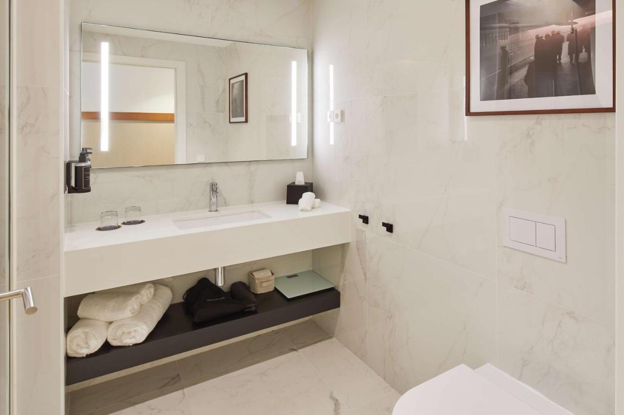 Superior King Room,1425807957:JPEG