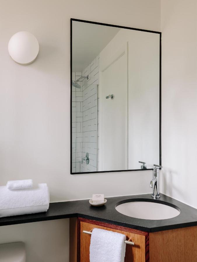 King Room with Shower