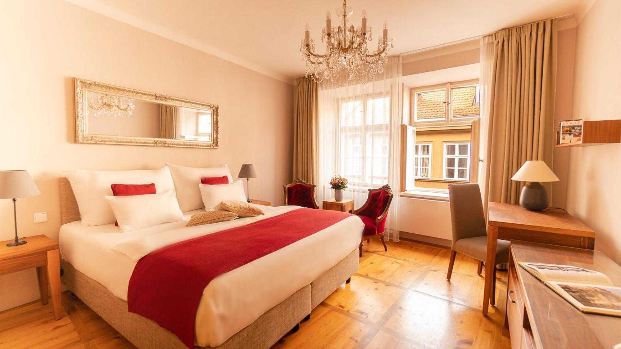 Deluxe Double or Twin Room