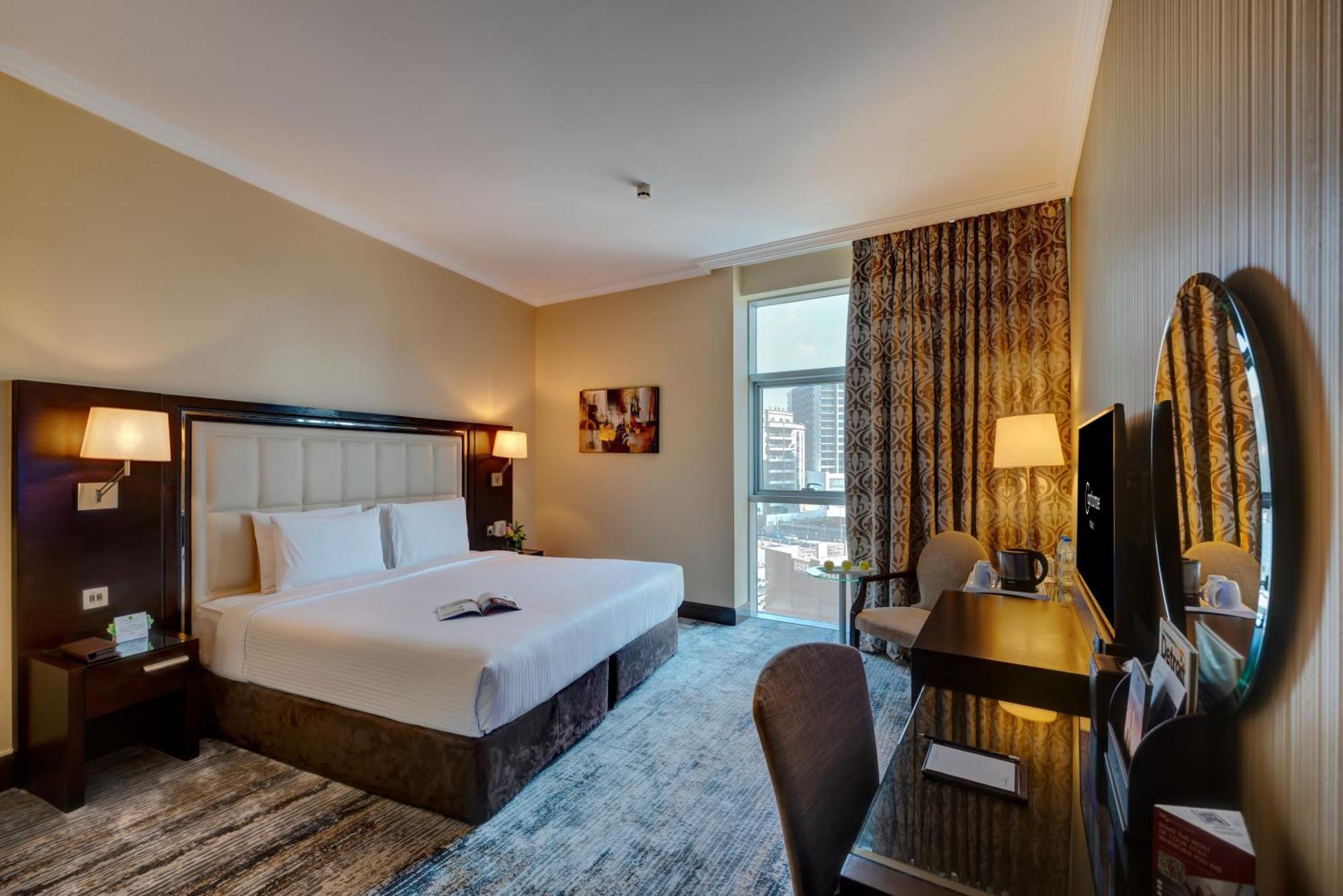 Executive Two-Bedroom Suite City View