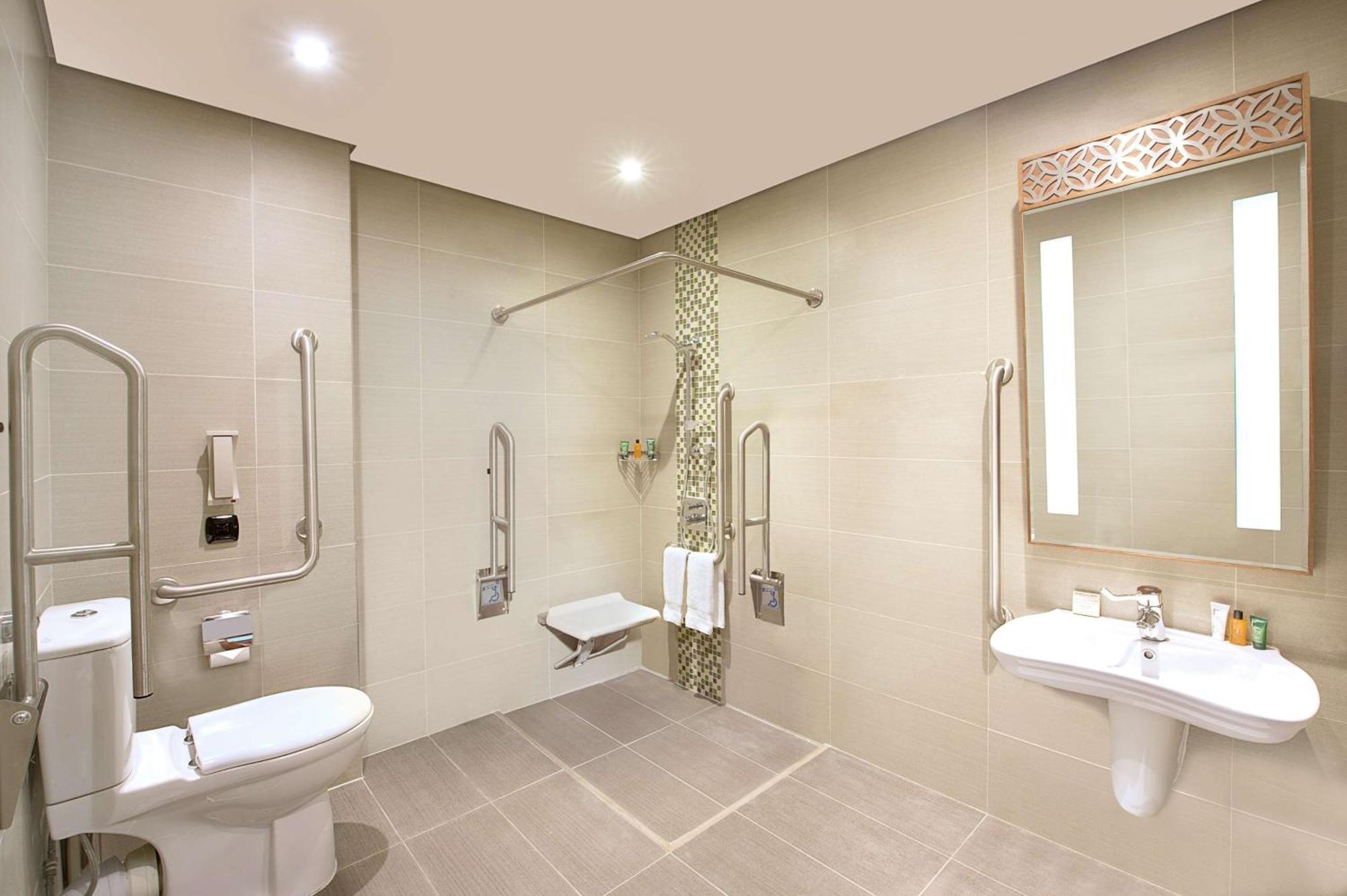 King Room - Mobility Accessible