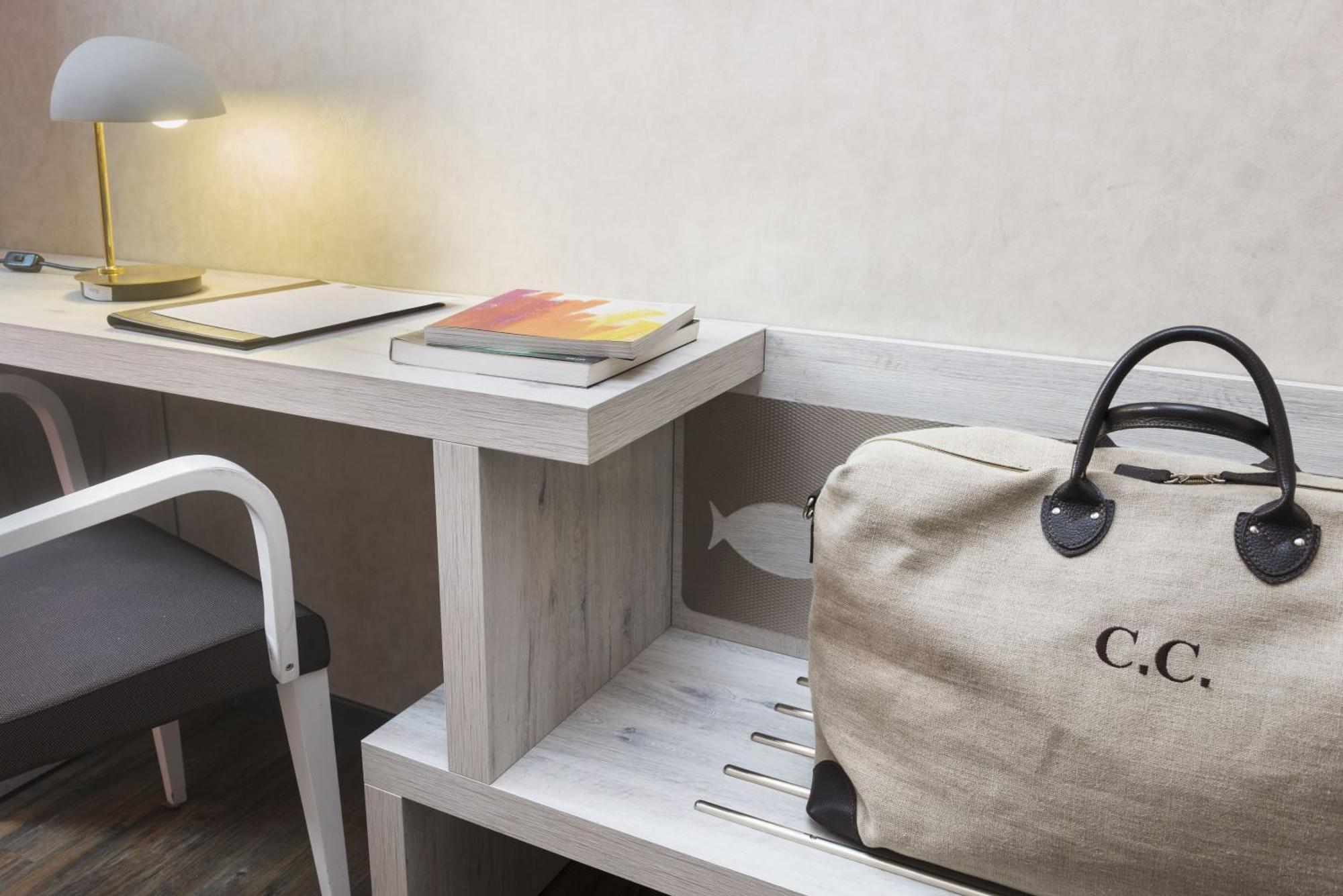 Single Room,1437946489:JPEG