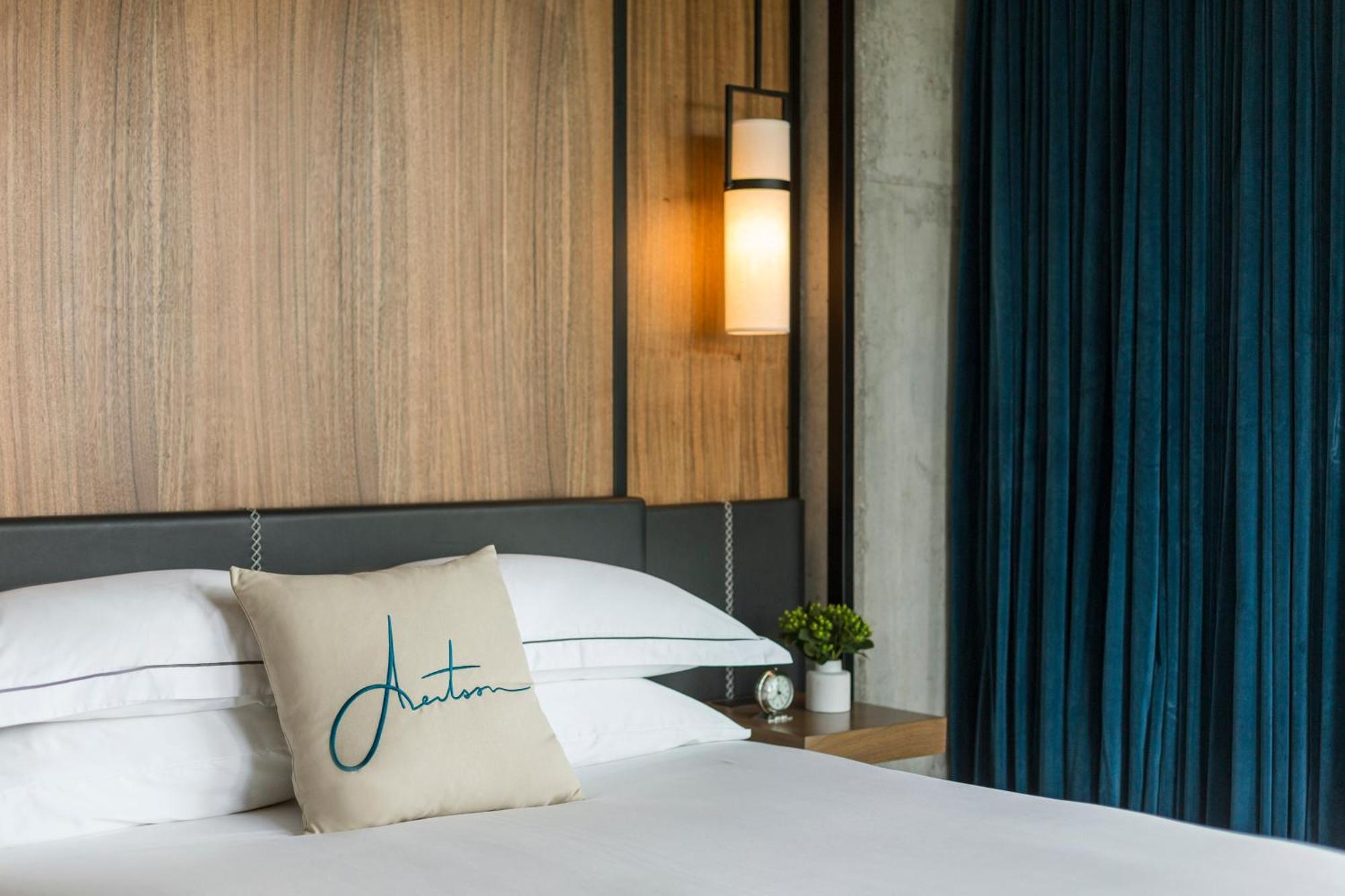 Premium King Room