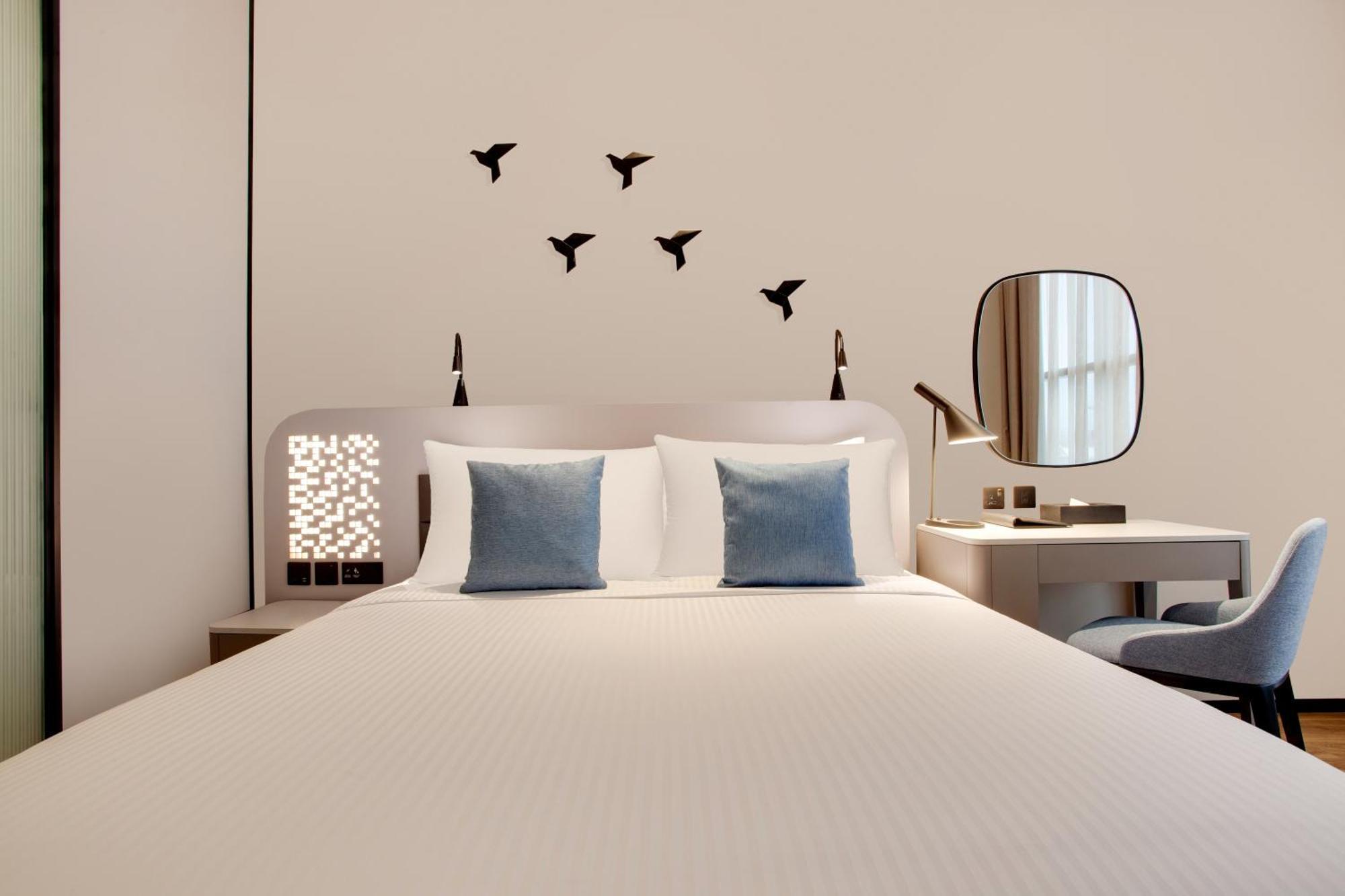 Signature Suite