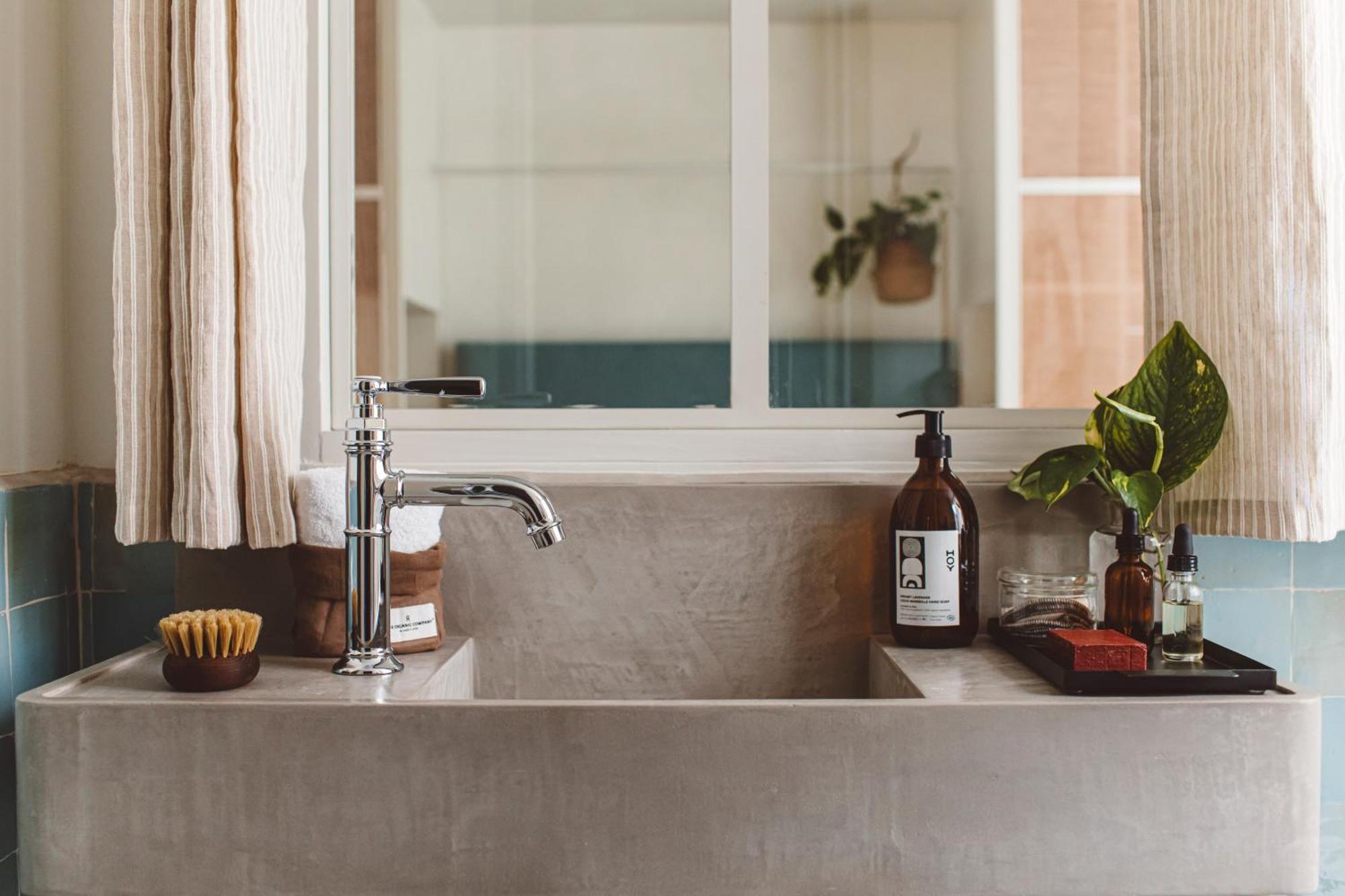 Standard Double Room,1458699100:JPEG