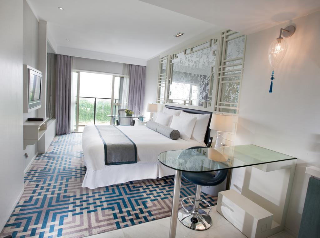 Deluxe Park View King Room
