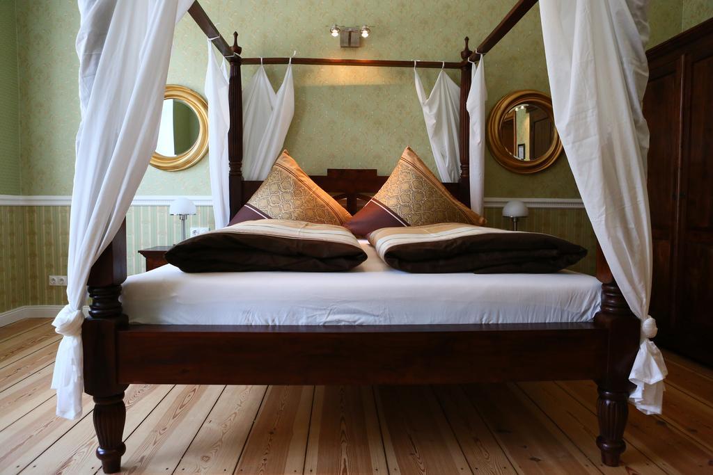 Large Double Room with Garden View