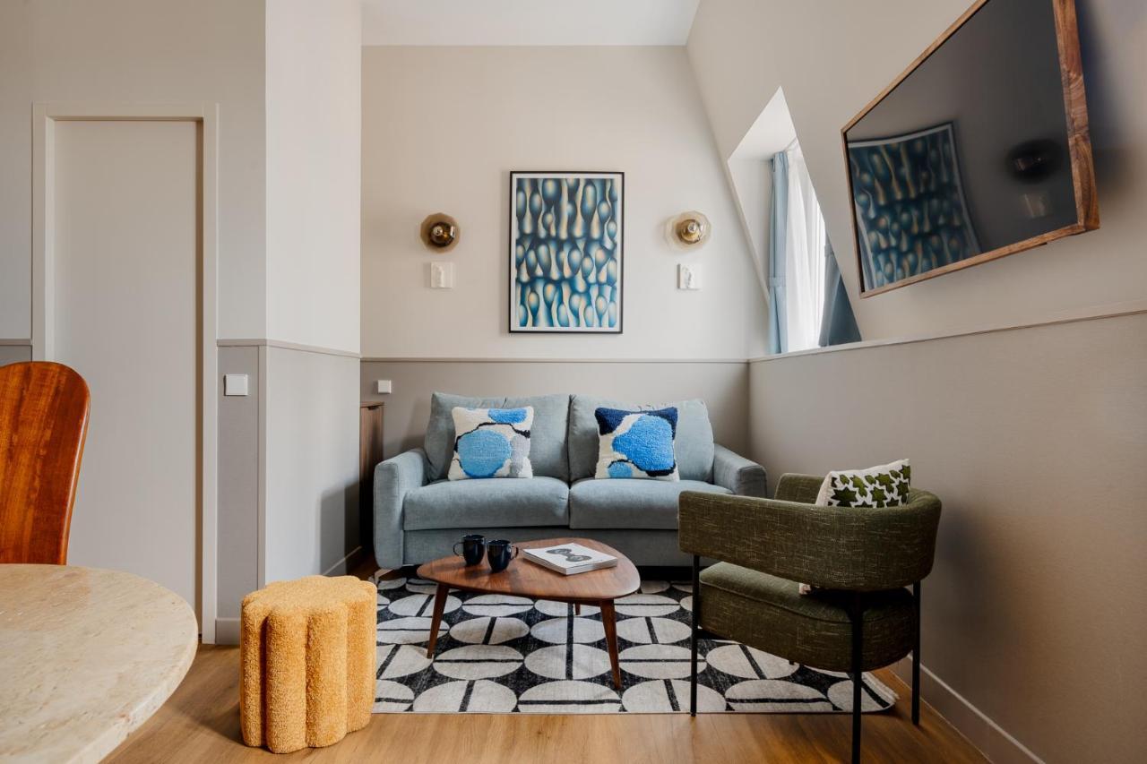 Deluxe Apartment