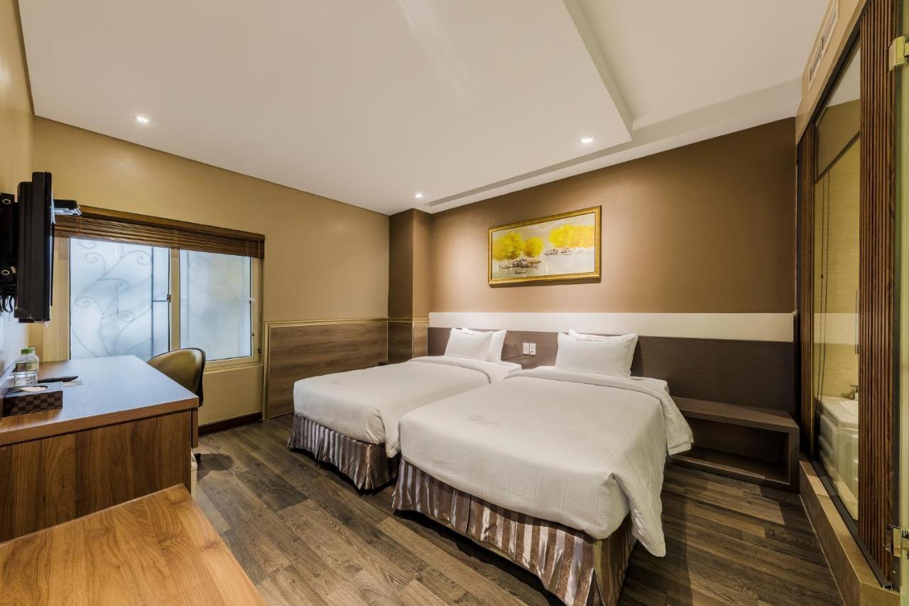 Twin Room with View