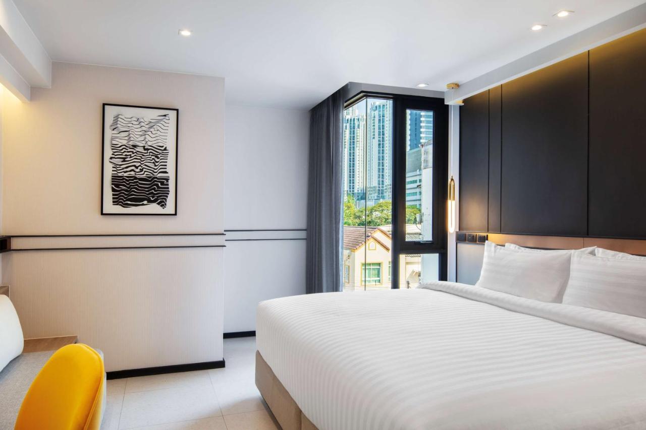 Superior Room 1 King Bed