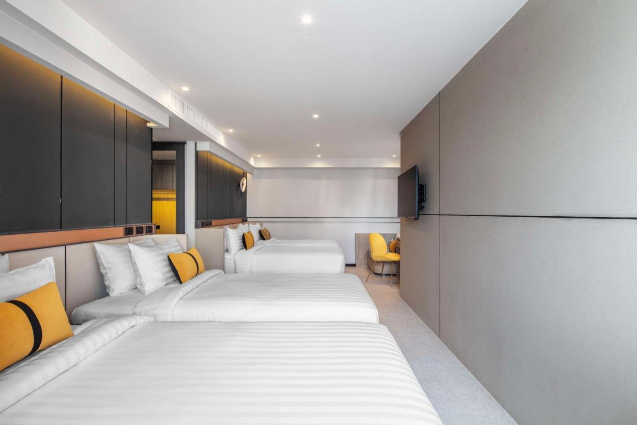 Family Room 4 Single Beds