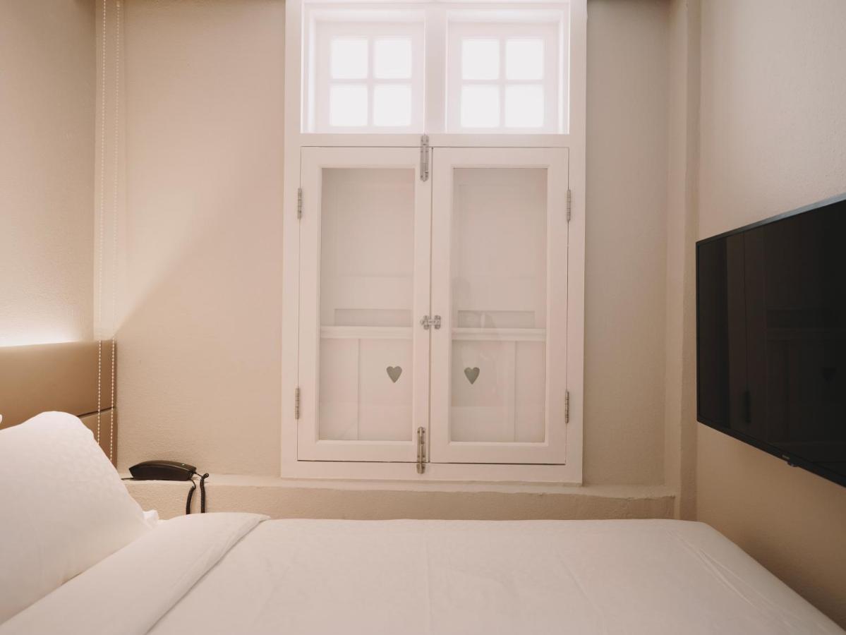 Standard Single Room,1480514240:JPEG