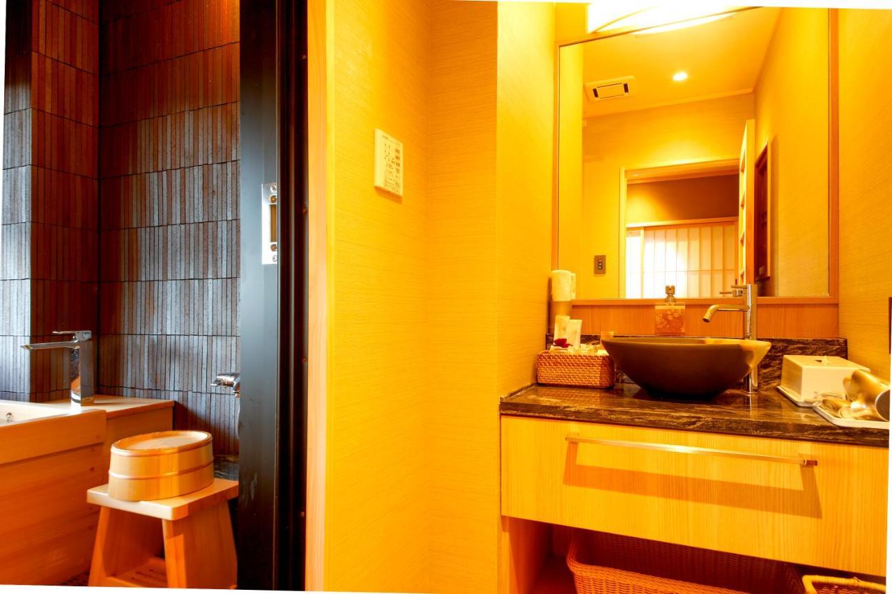 Standard Family Room,1487507443:JPEG