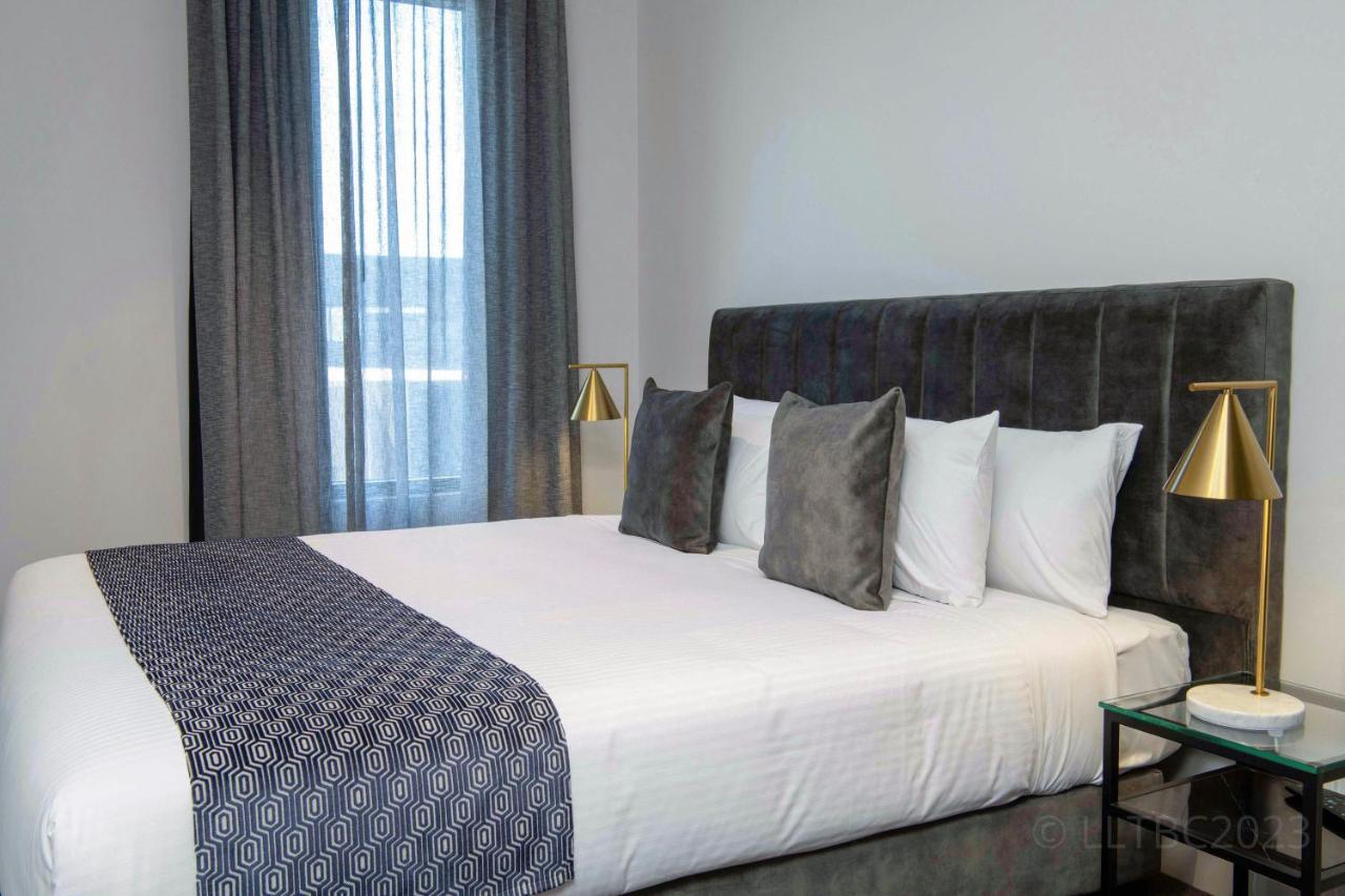 Superior Apartment with One King Bed