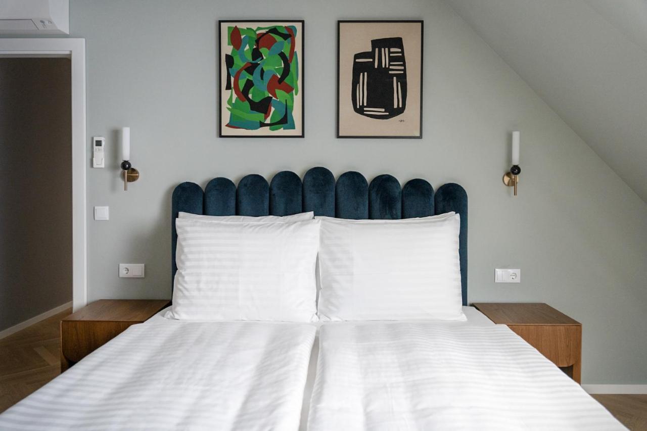 Extra Large 2 Bedroom Apartment with AC and Terrace