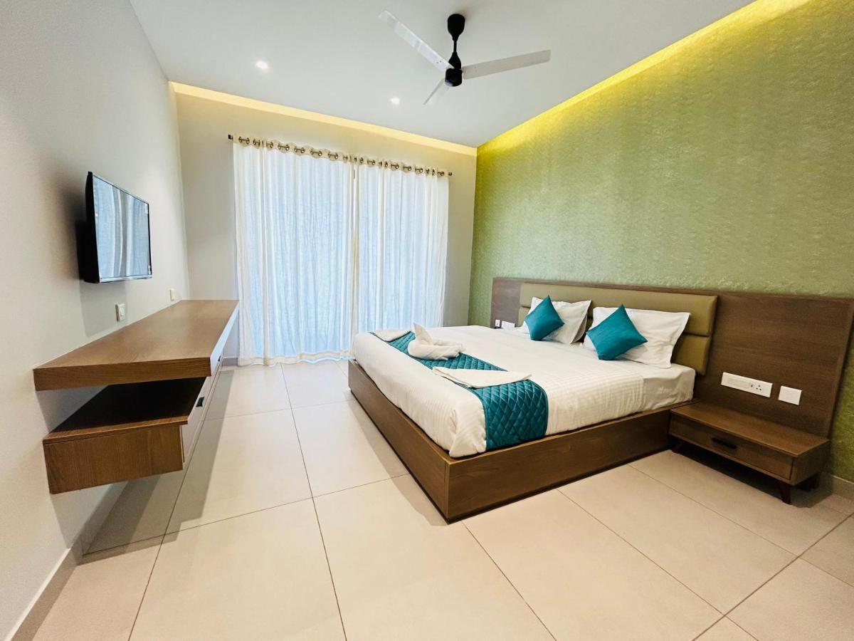 King Room with Mountain View