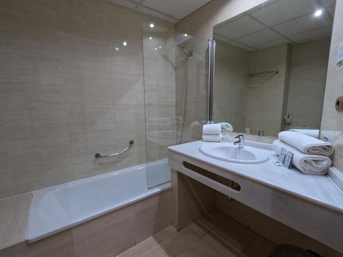 Twin Room with Extra Bed