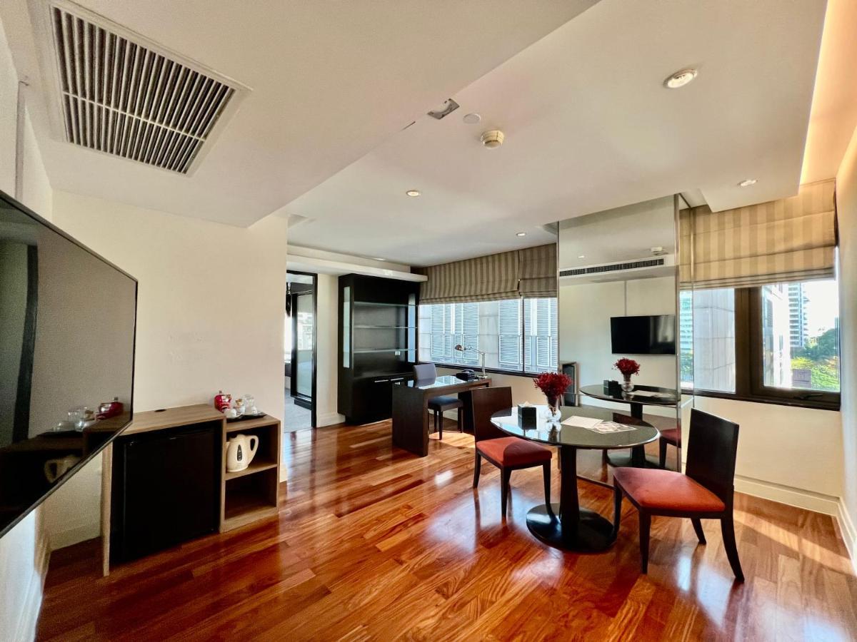 One Bedroom Deluxe Suite