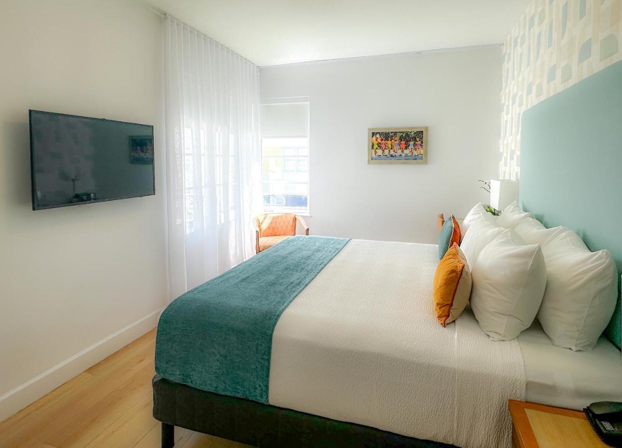 Partial Ocean View King Room
