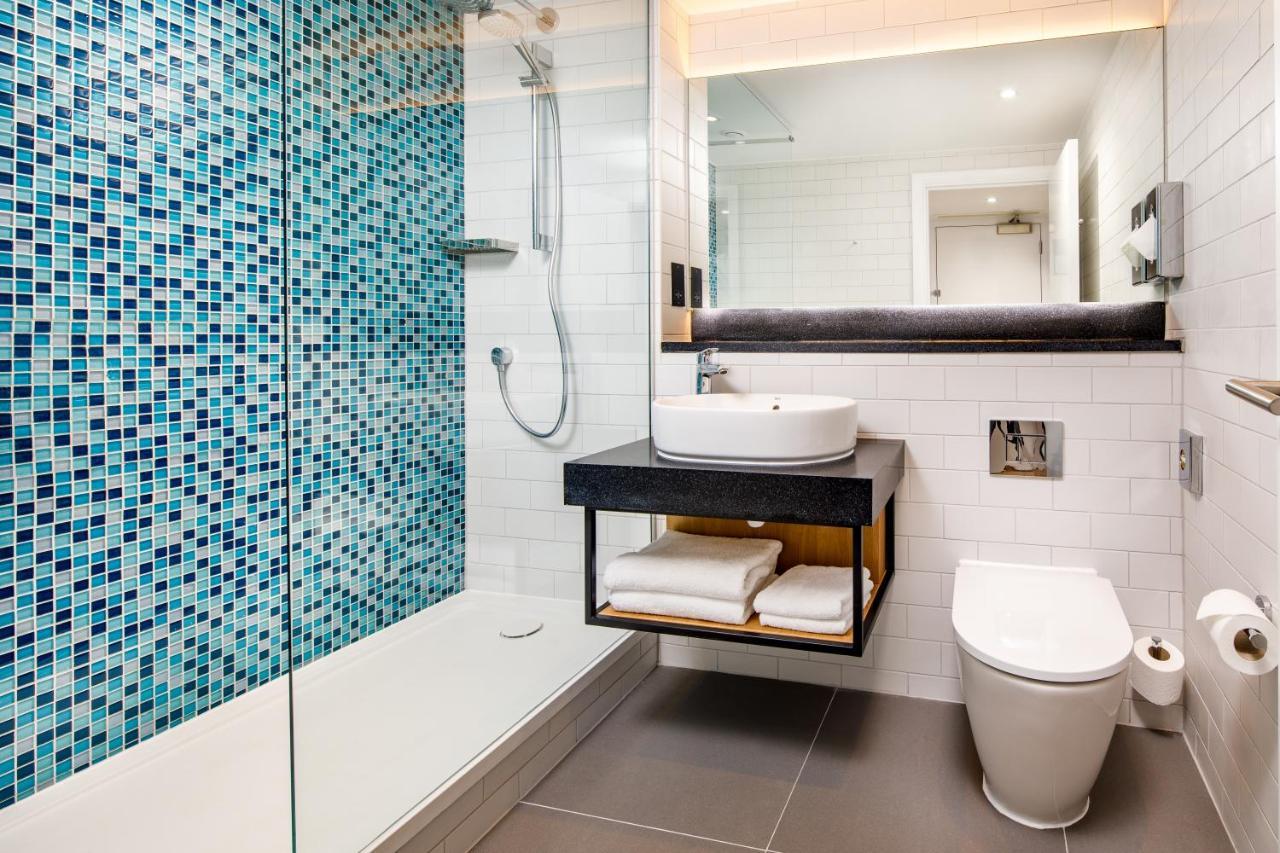 Premium Super King Room with Walk-In Shower