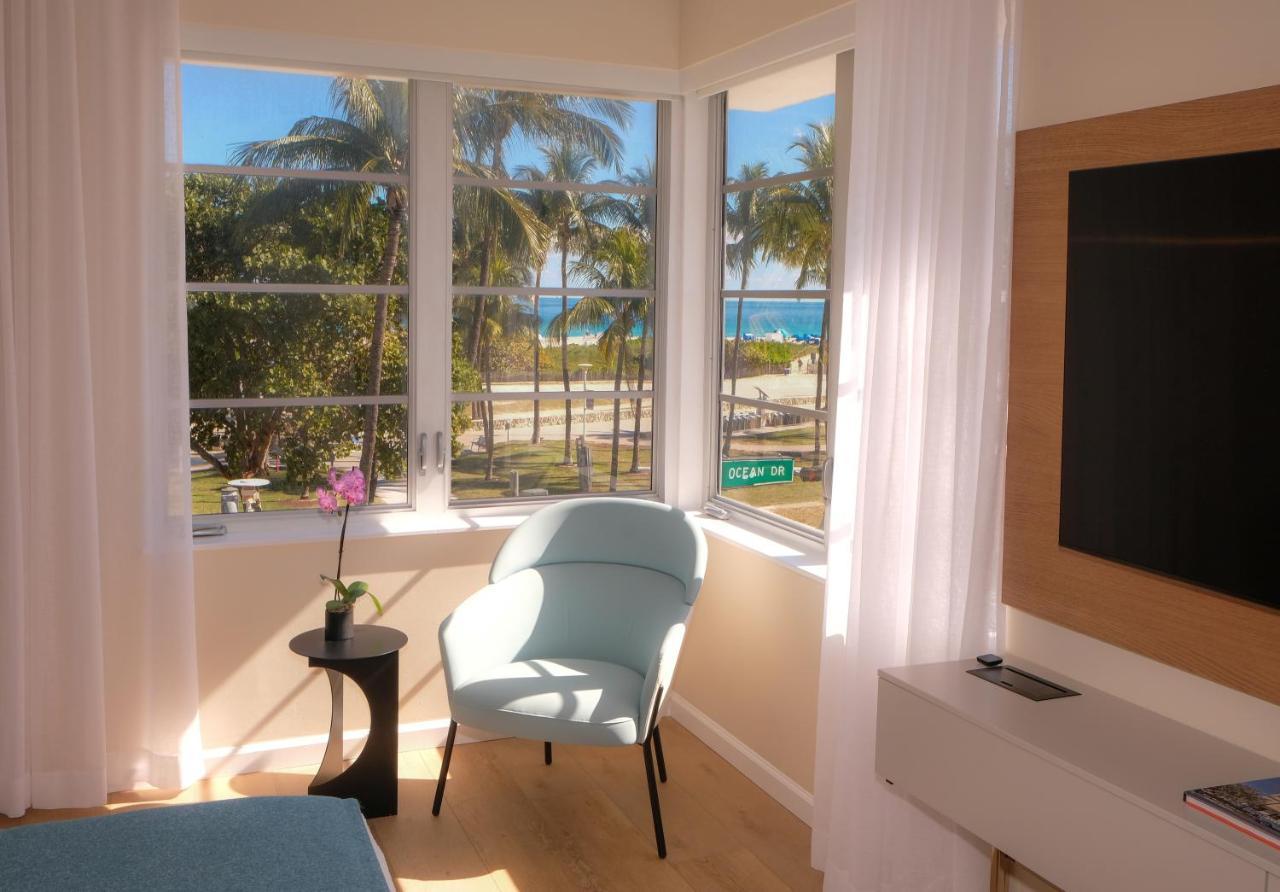 Ocean Front Corner King