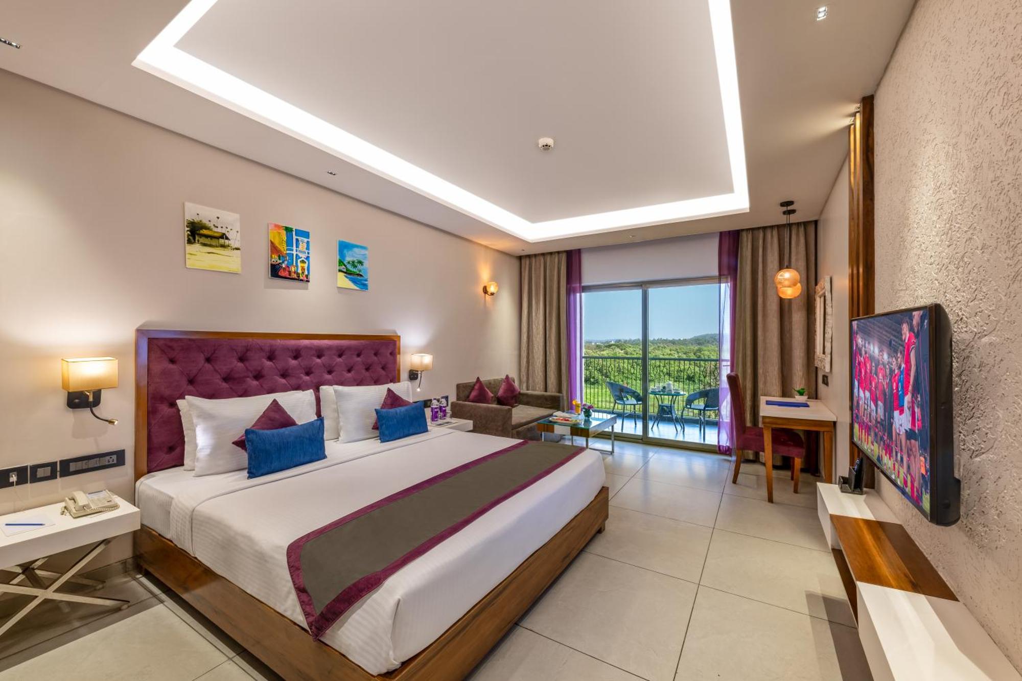 Deluxe King Room with Shower and Balcony - 20% Discount on F&B, SPA & Laundry - Early check in and late checkout of 2 hours - subject to availability (validity Dec 20,2025)