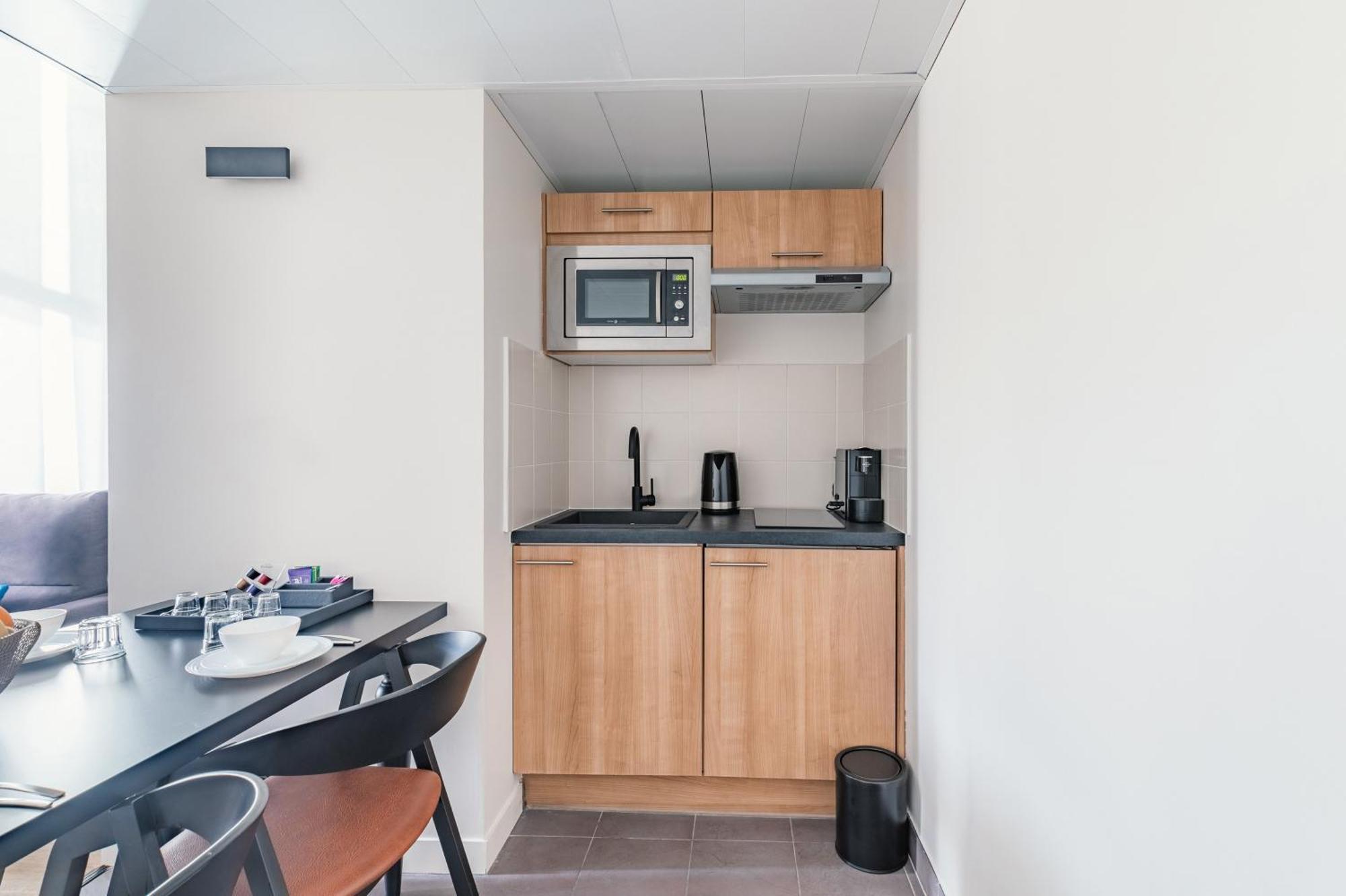 Superior One-Bedroom Apartment