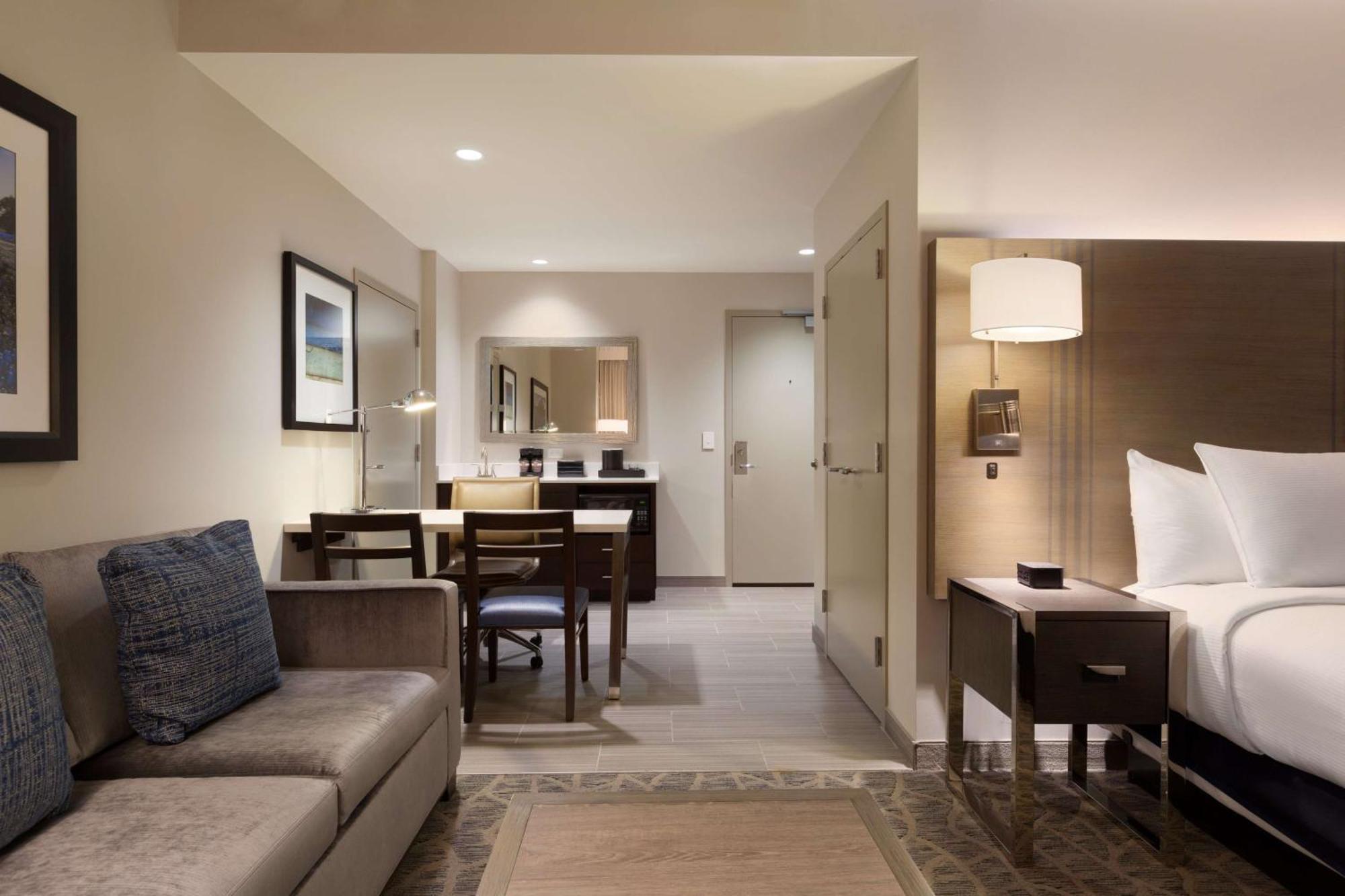 King Studio Suite