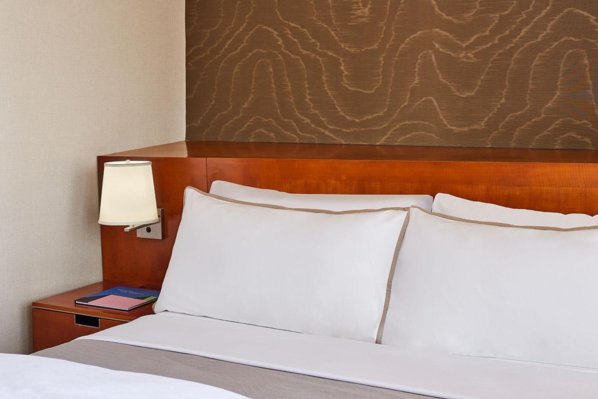 Tower Suite, 1 Bedroom Suite, 1 King, Sofa bed, City view,1499763343:JPEG