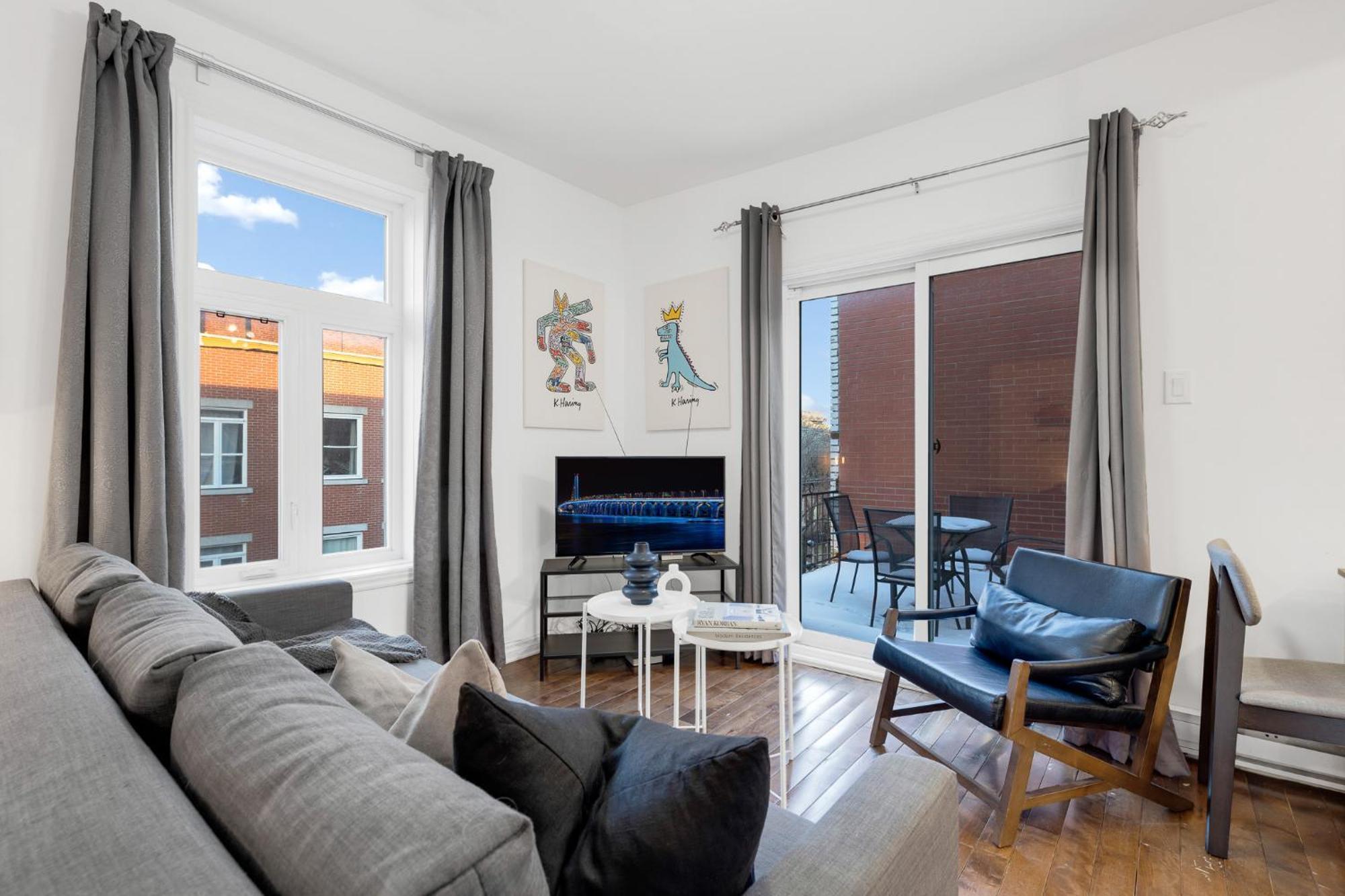 One-Bedroom Apartment with Balcony