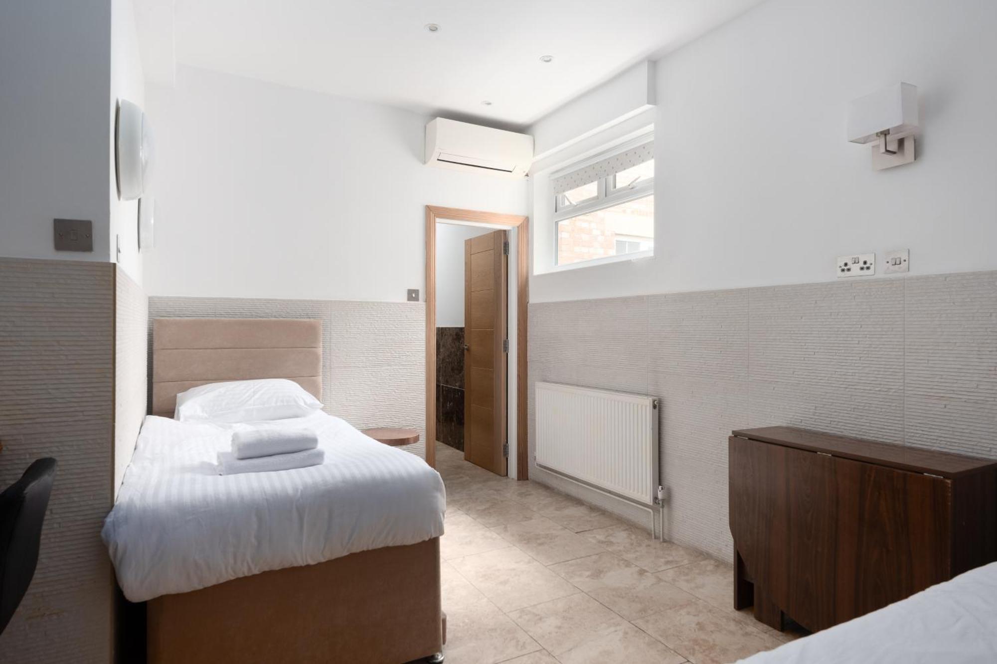 Family Apartments,1068911092:JPEG