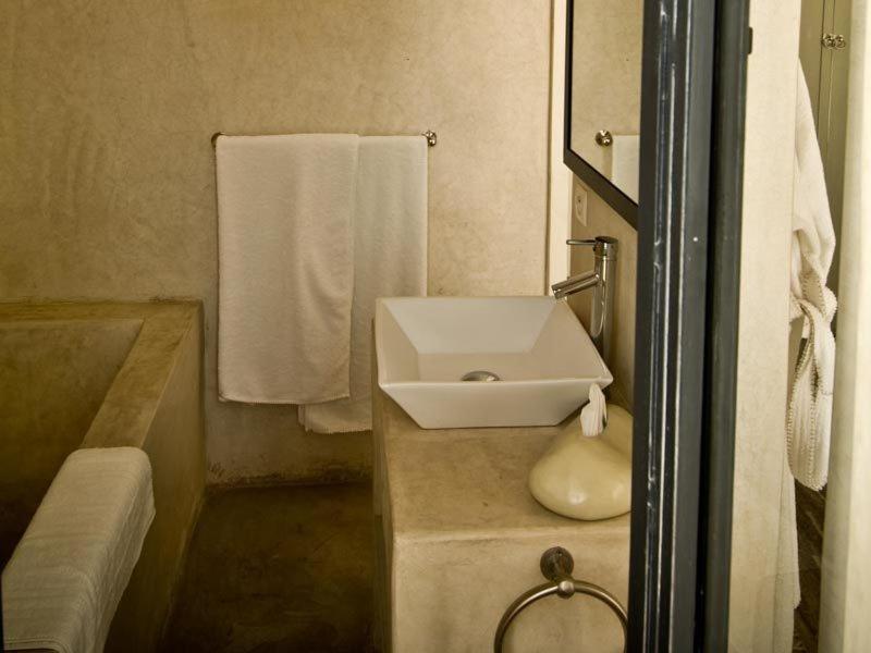 Chapter 1 Double Room