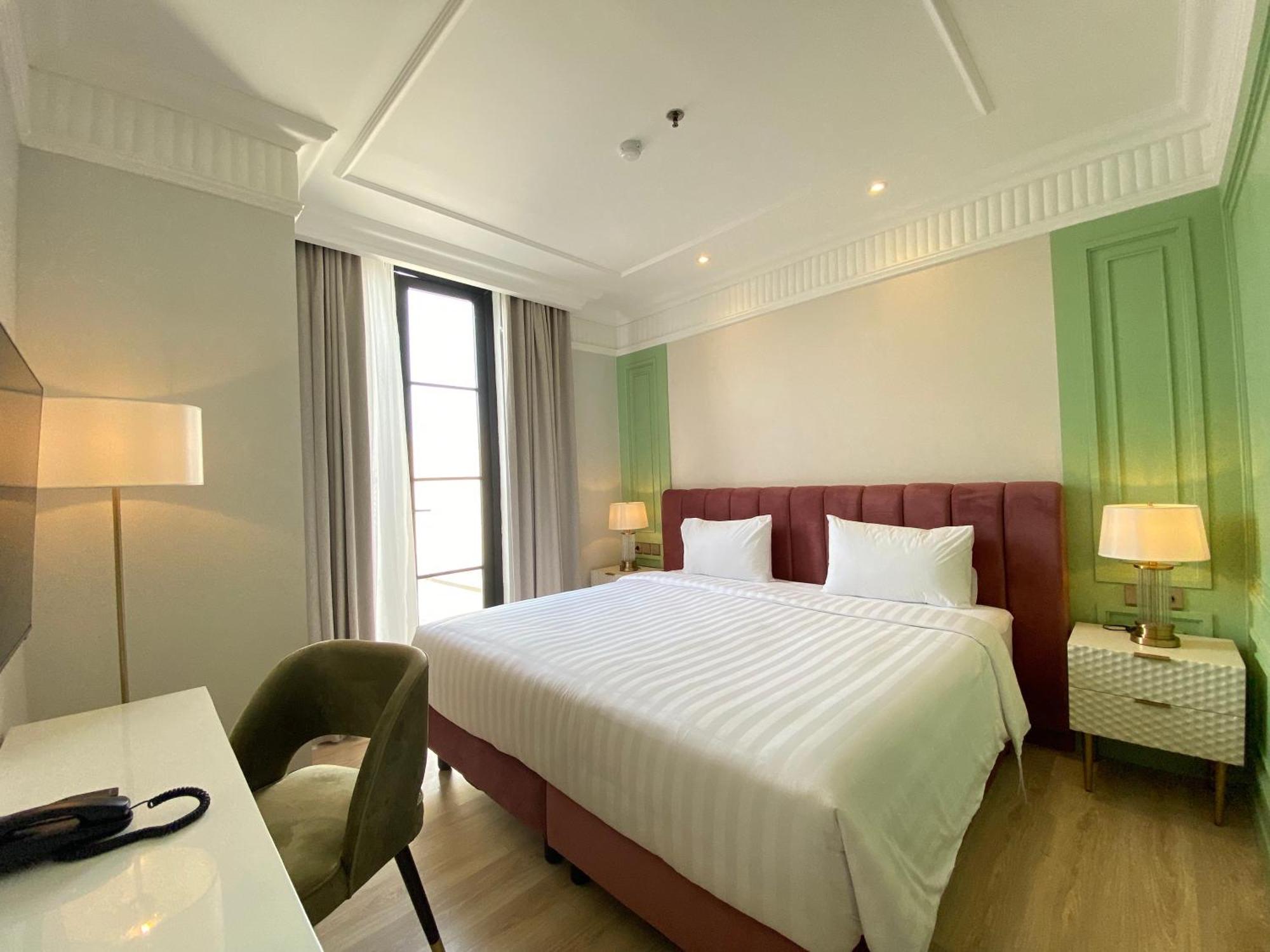 Deluxe Double Room with Balcony