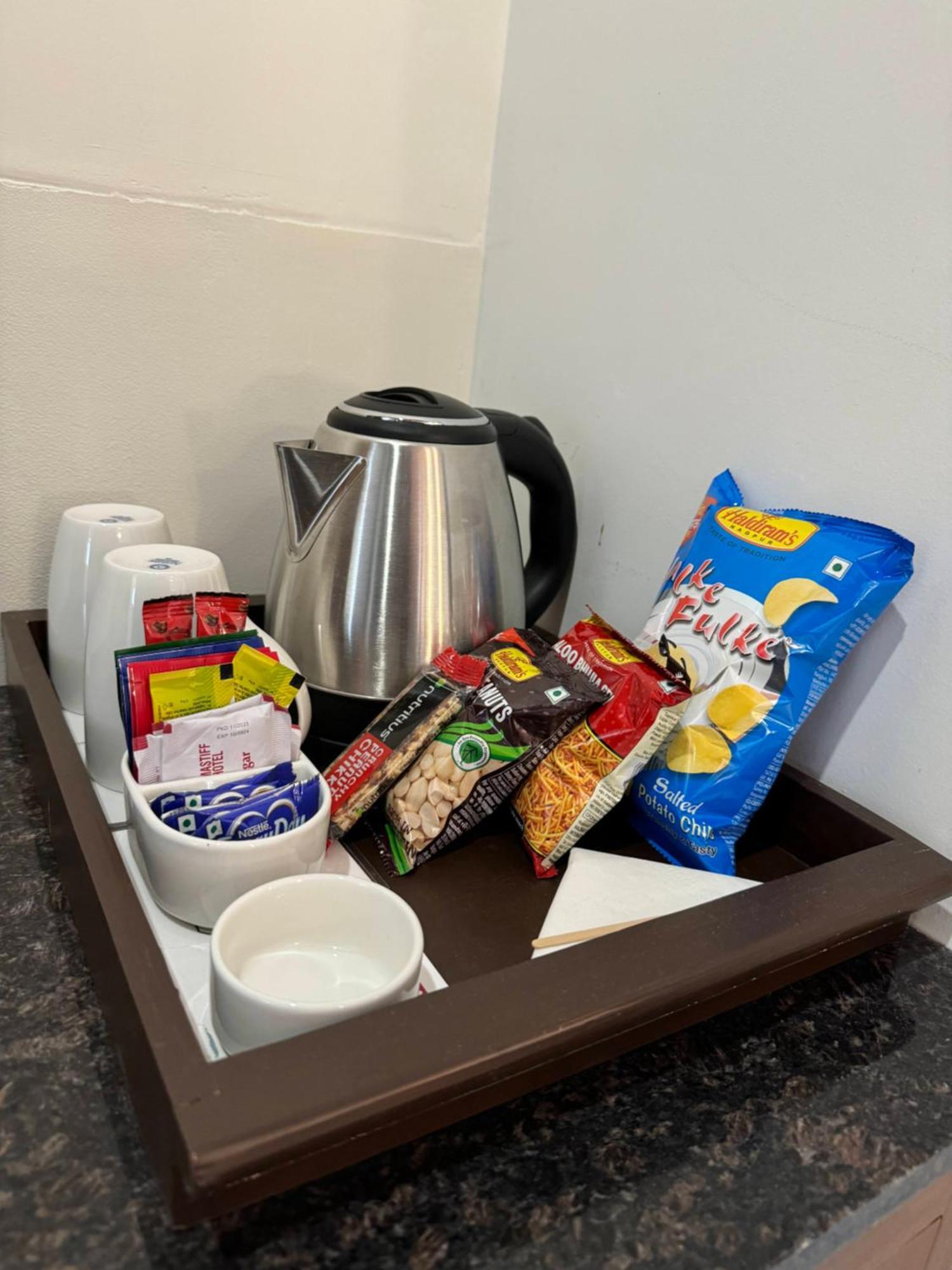 Studio with Pool View,1500581272:JPEG