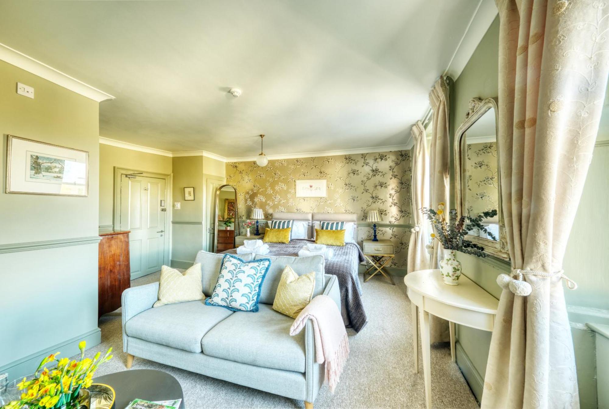 Double Room with Private Bathroom