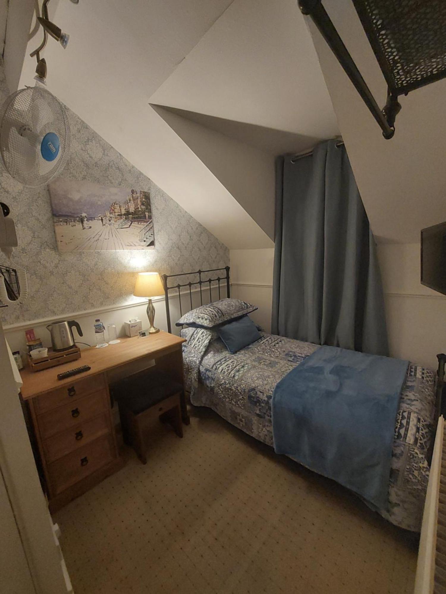 Small Single Room