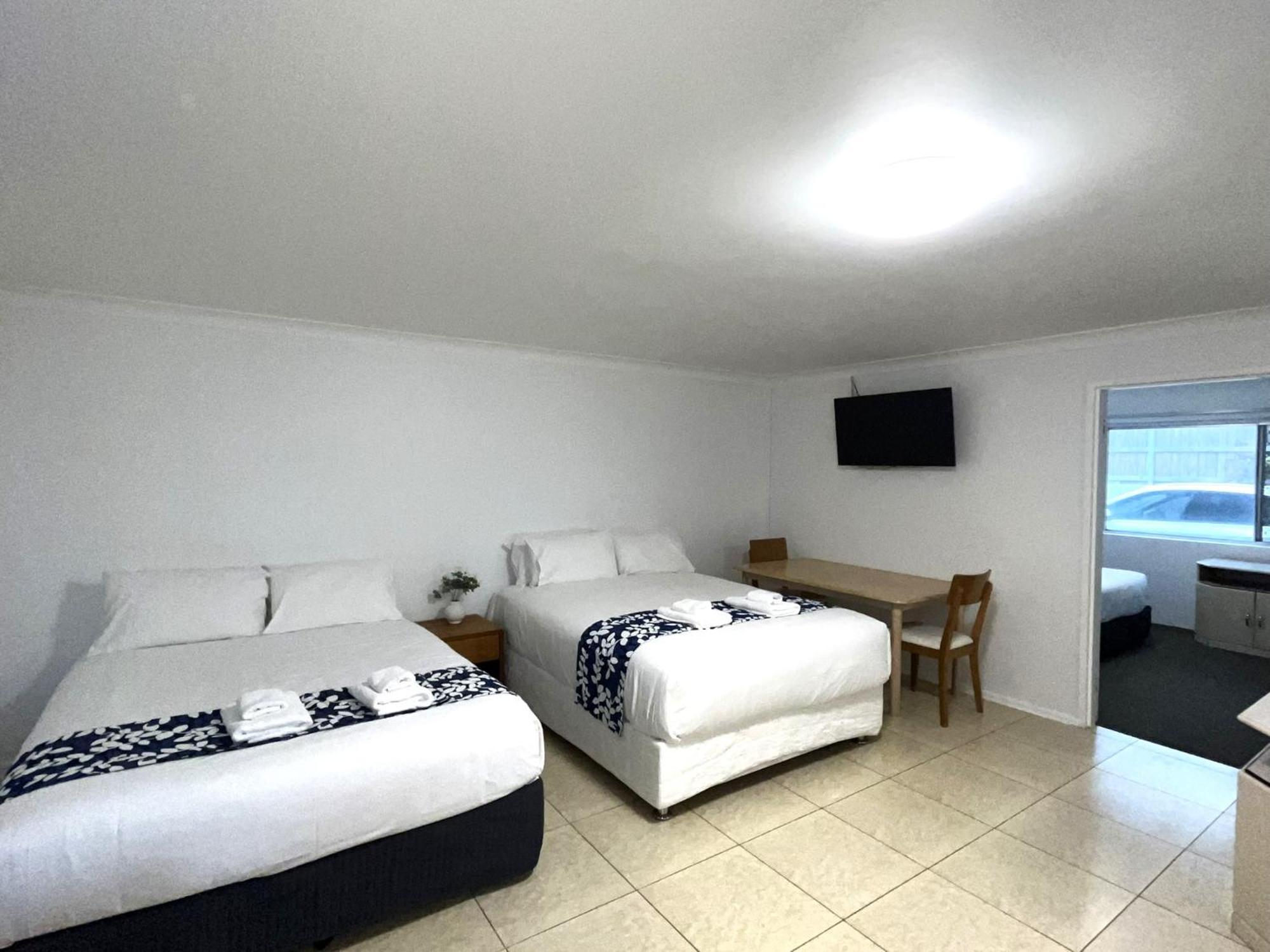 One-Bedroom Apartment with Sofa Bed (8 Adults)