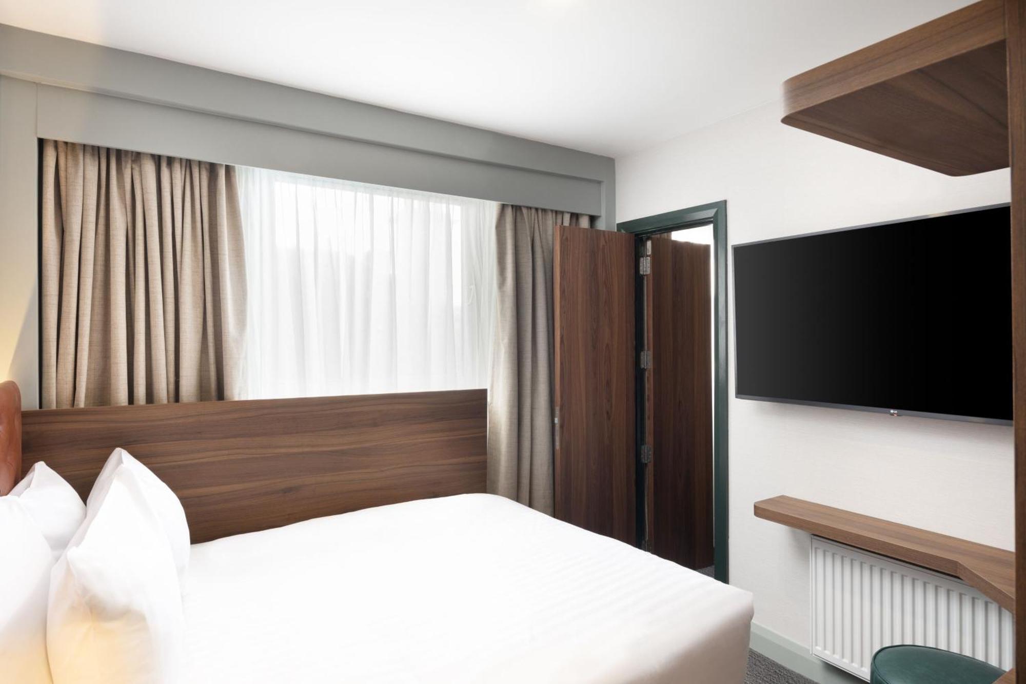Compact Double Room