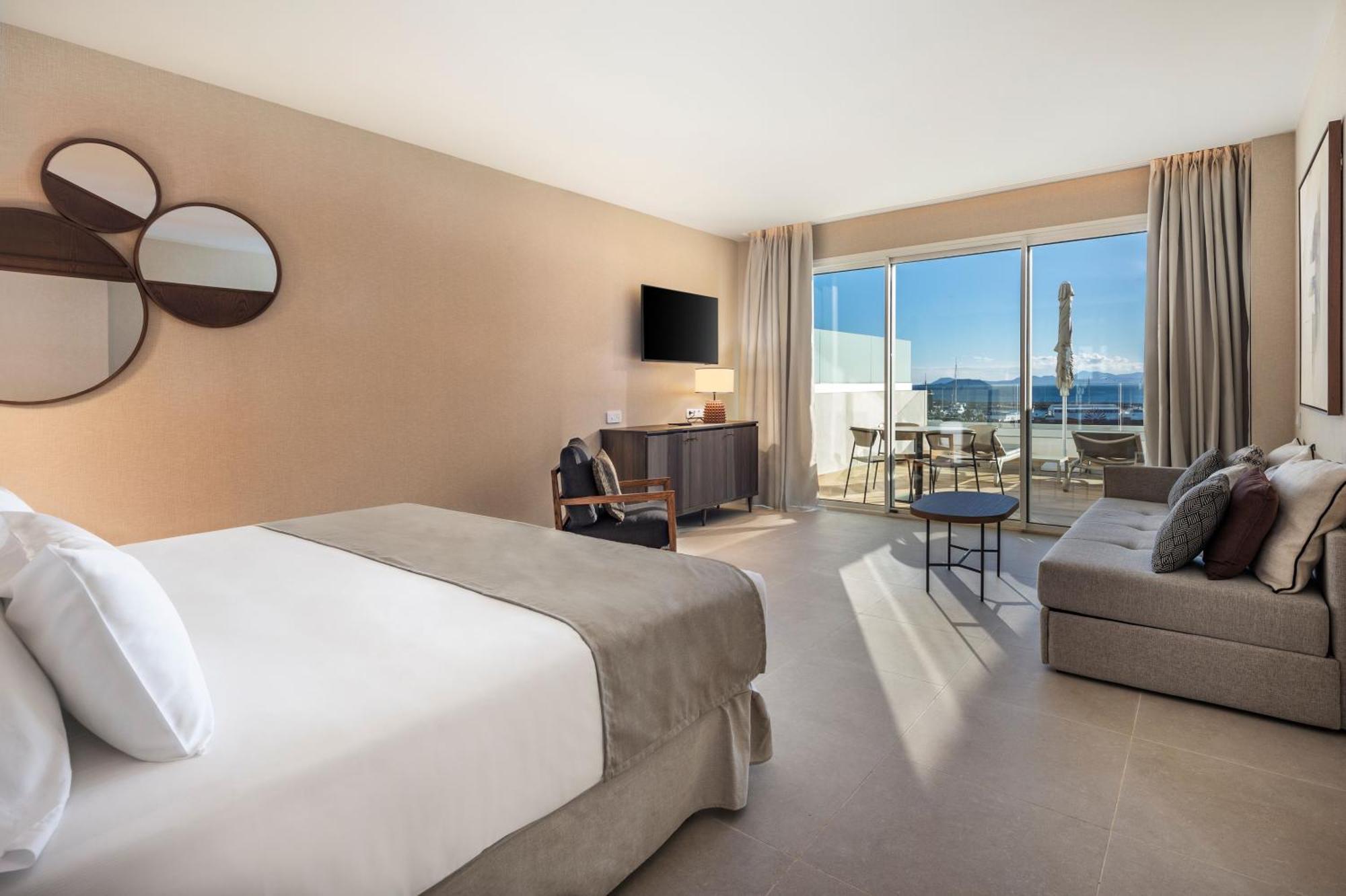 Deluxe Junior Suite with Sea View