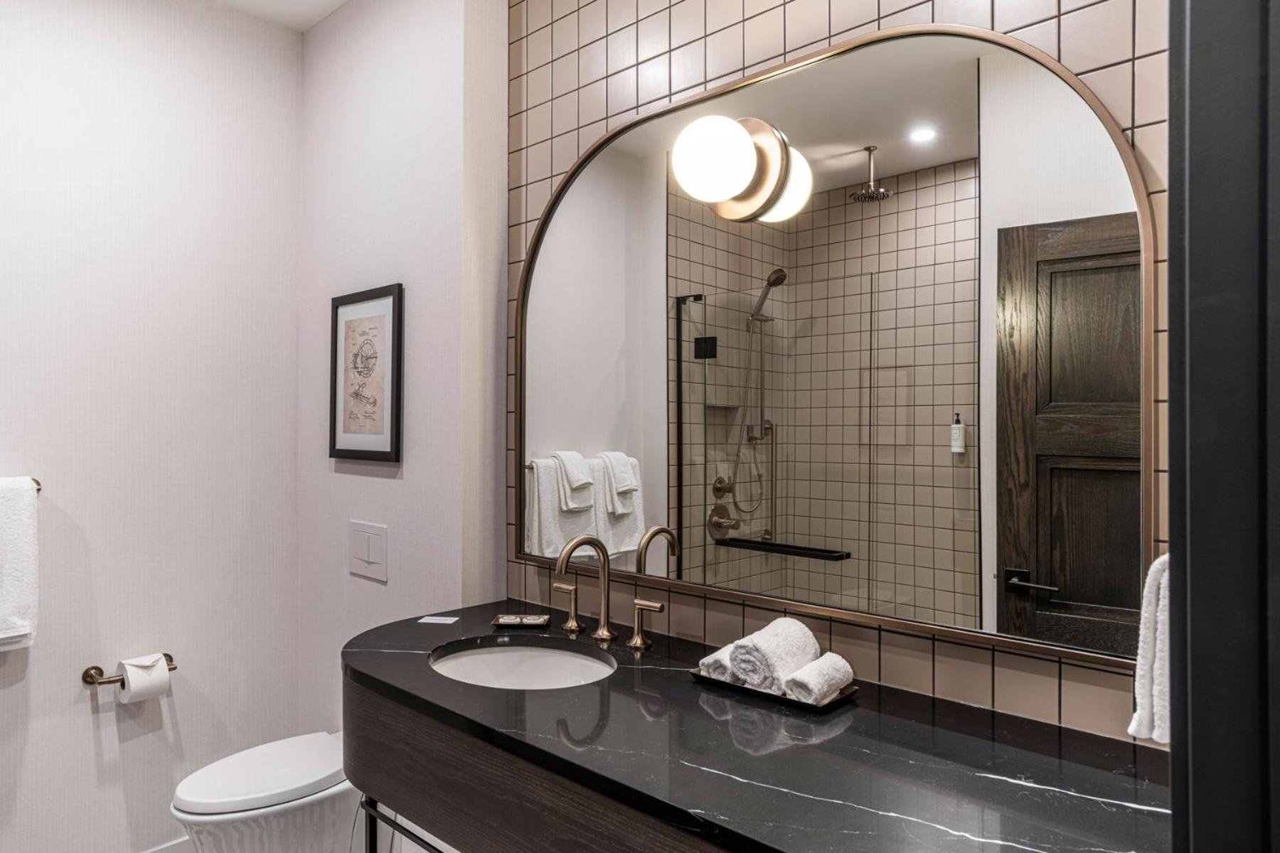 Reflect King Room