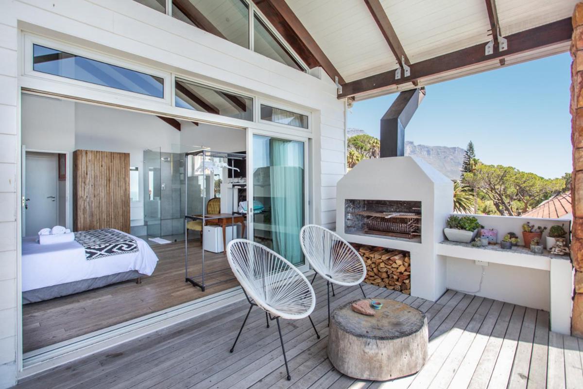 Deluxe Double Room with Balcony and Sea View