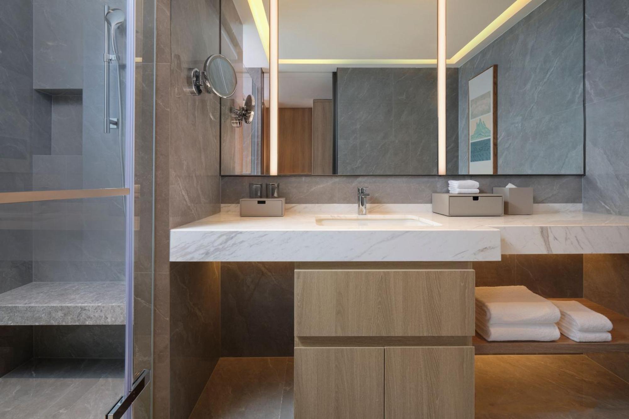 Premium Executive Room - Executive Lounge Access