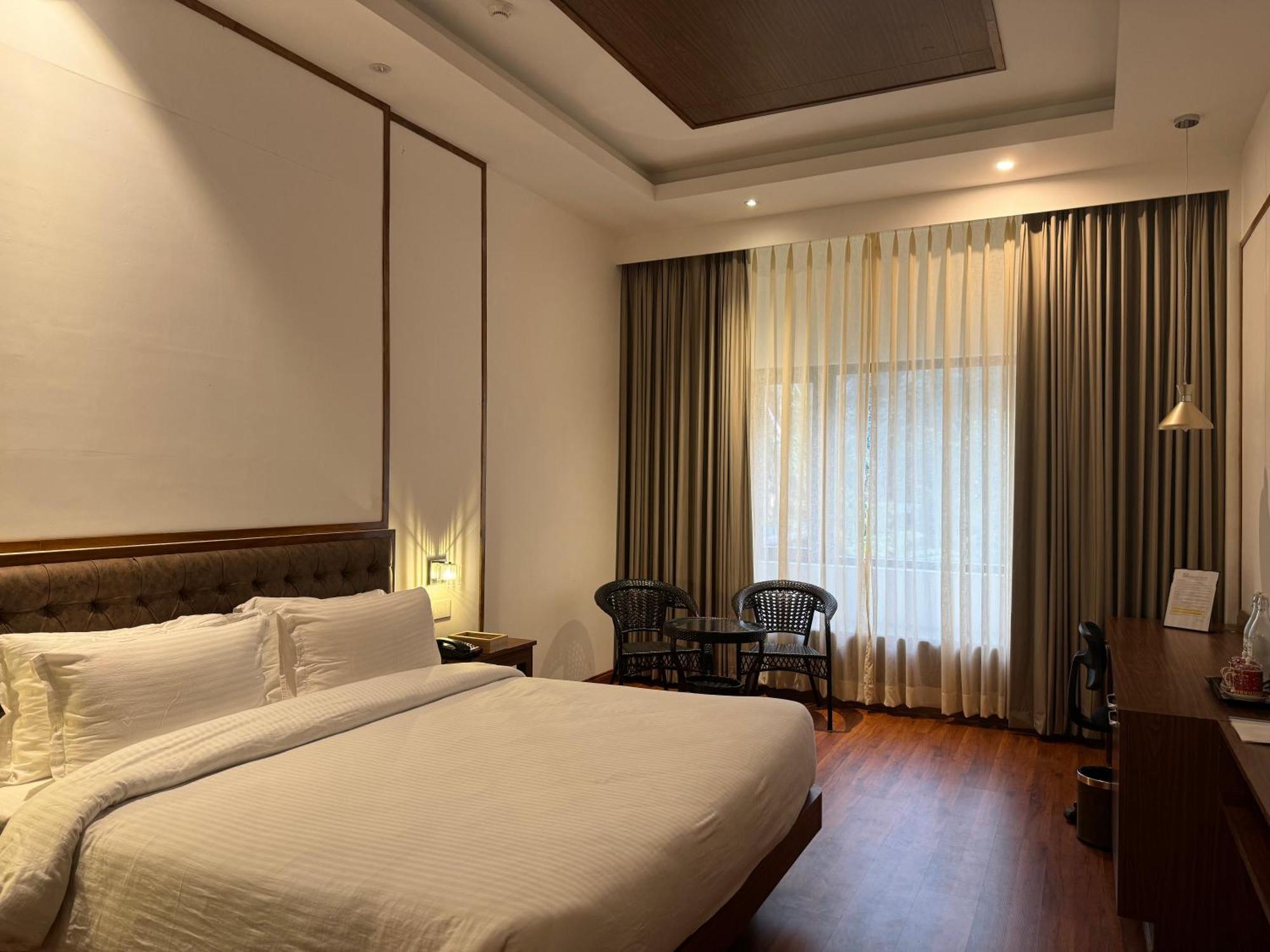 Deluxe King Room