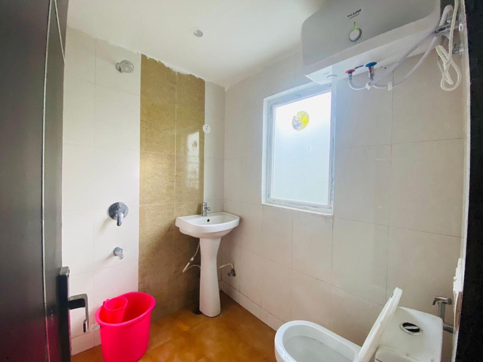 Deluxe Double Room (2 Adults + 1 Child),1534957921:JPEG