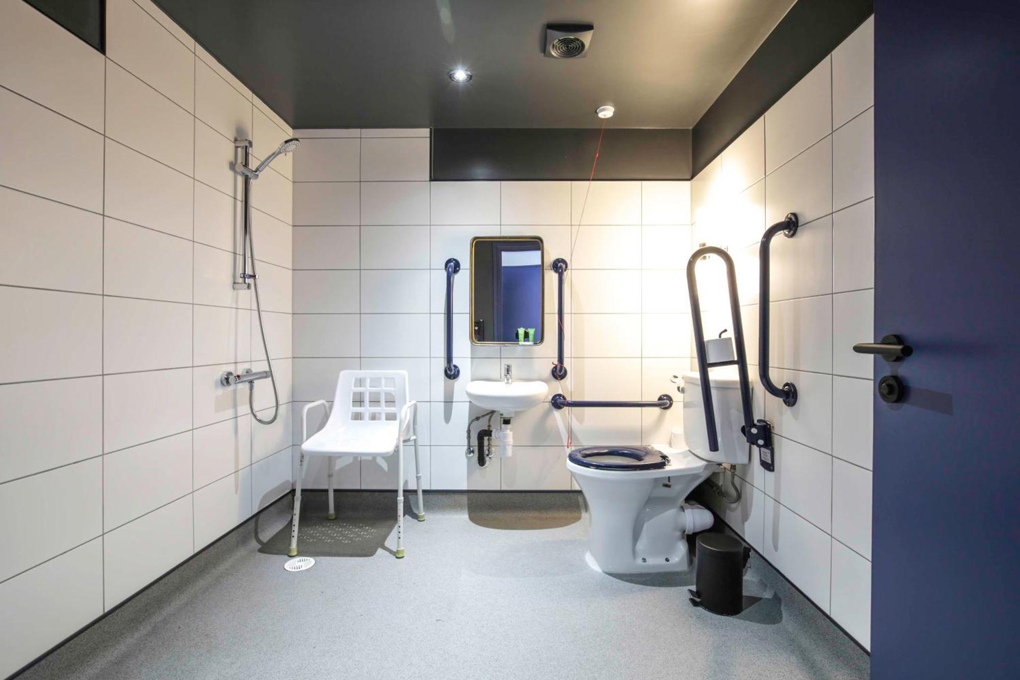 Standard Room with One Double Bed and One Single Bed - Non-Smoking