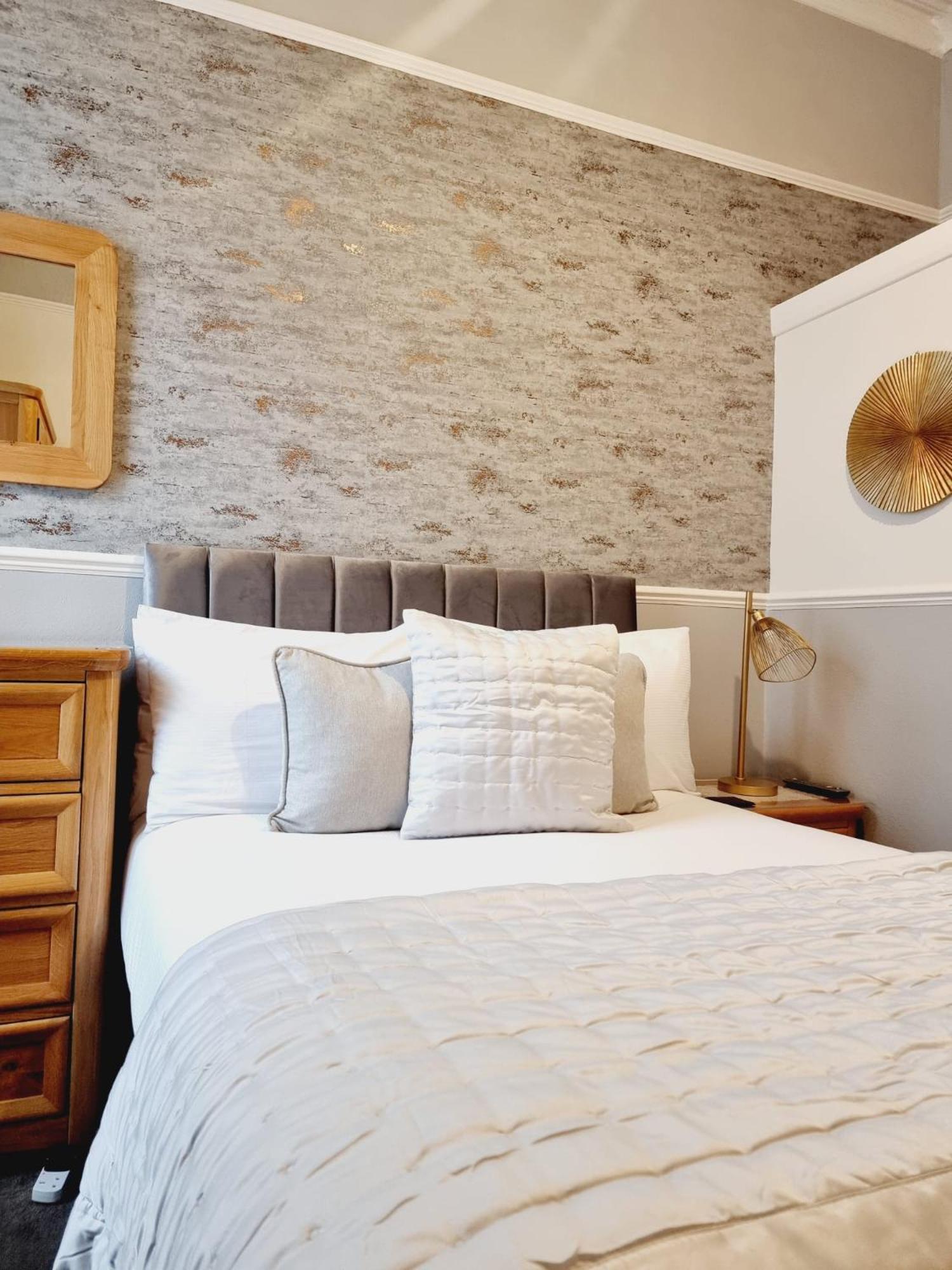 Standard Double Room,1528544755:JPEG