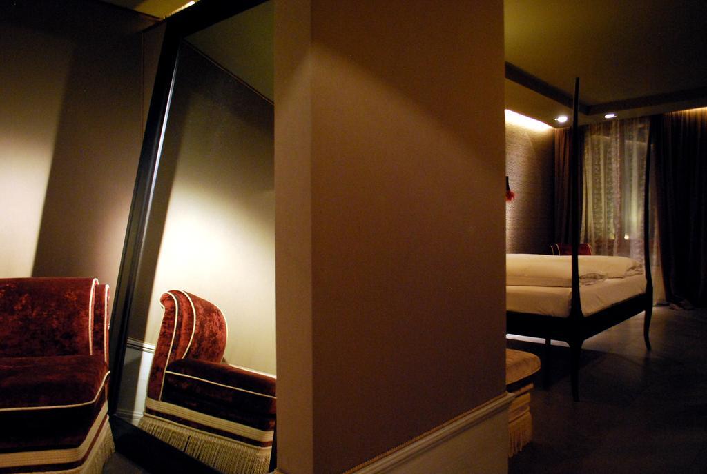 Junior Suite with Grand Canal View
