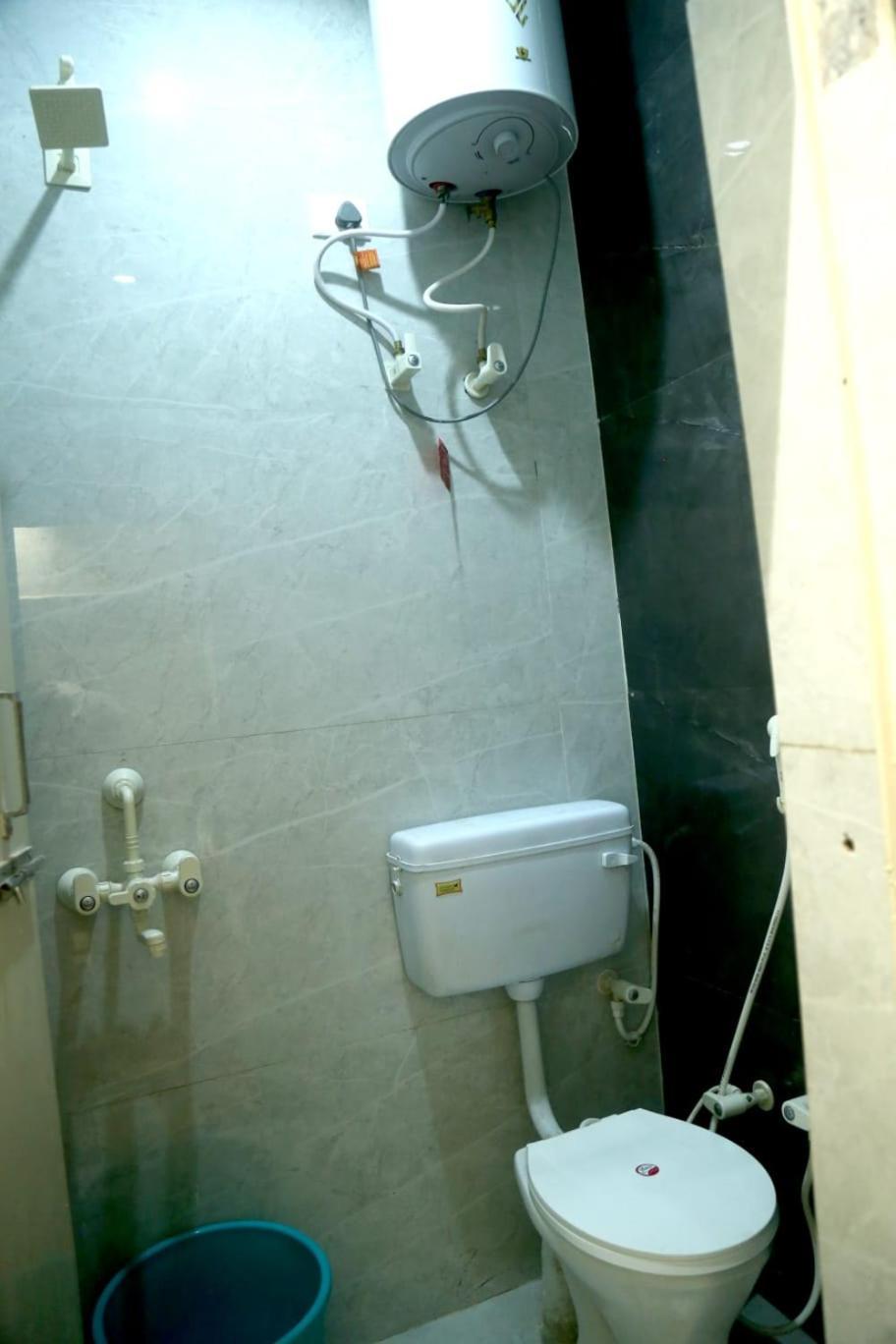 Deluxe Double Room (2 Adults + 1 Child)